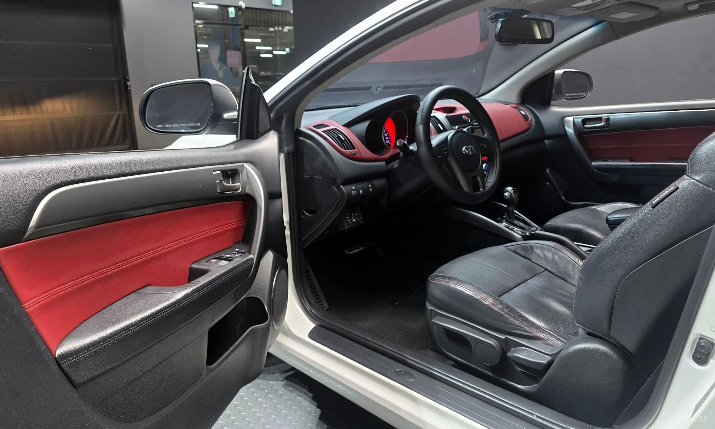 Kia Forte Coop превью 11