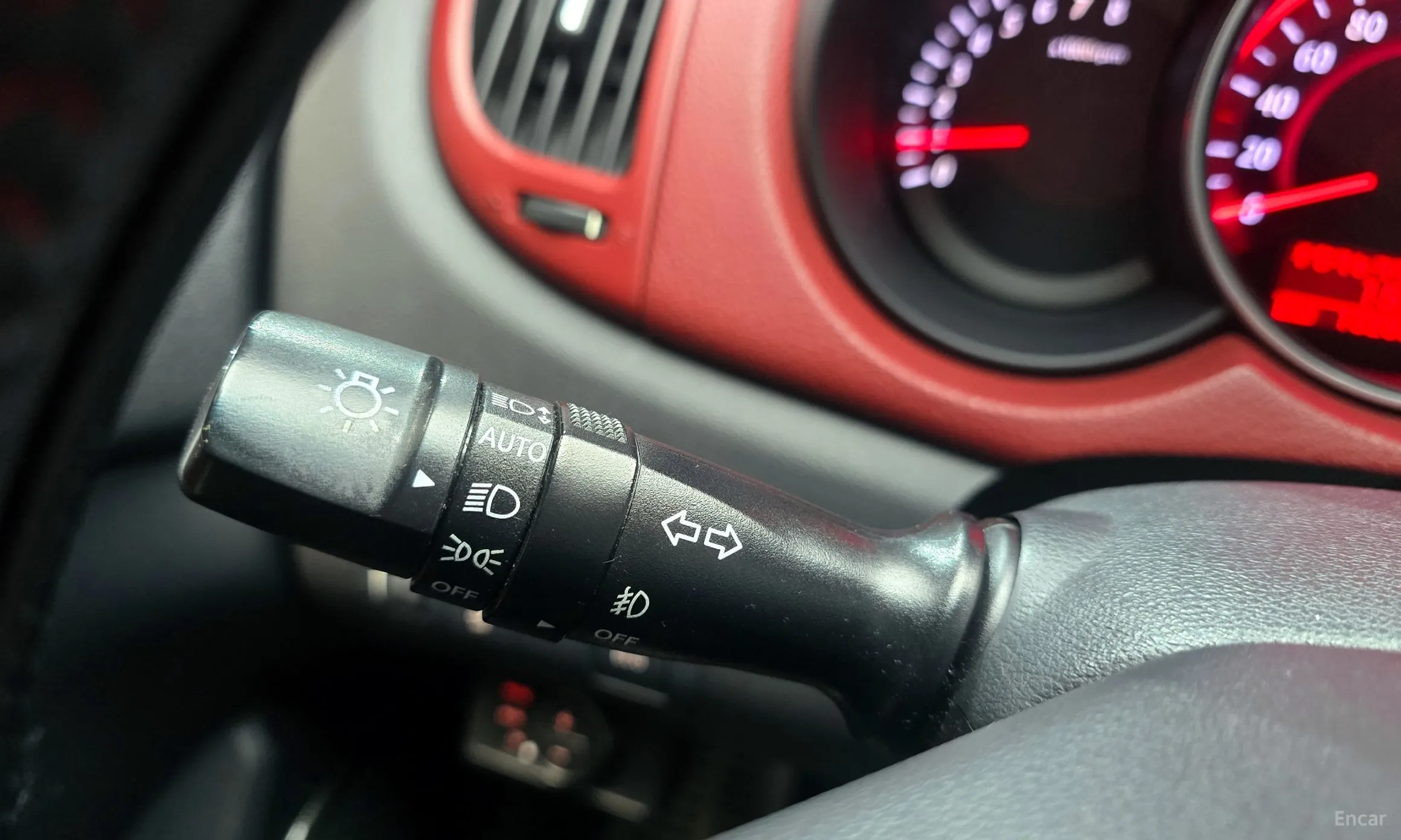 Kia Forte Coop превью 17