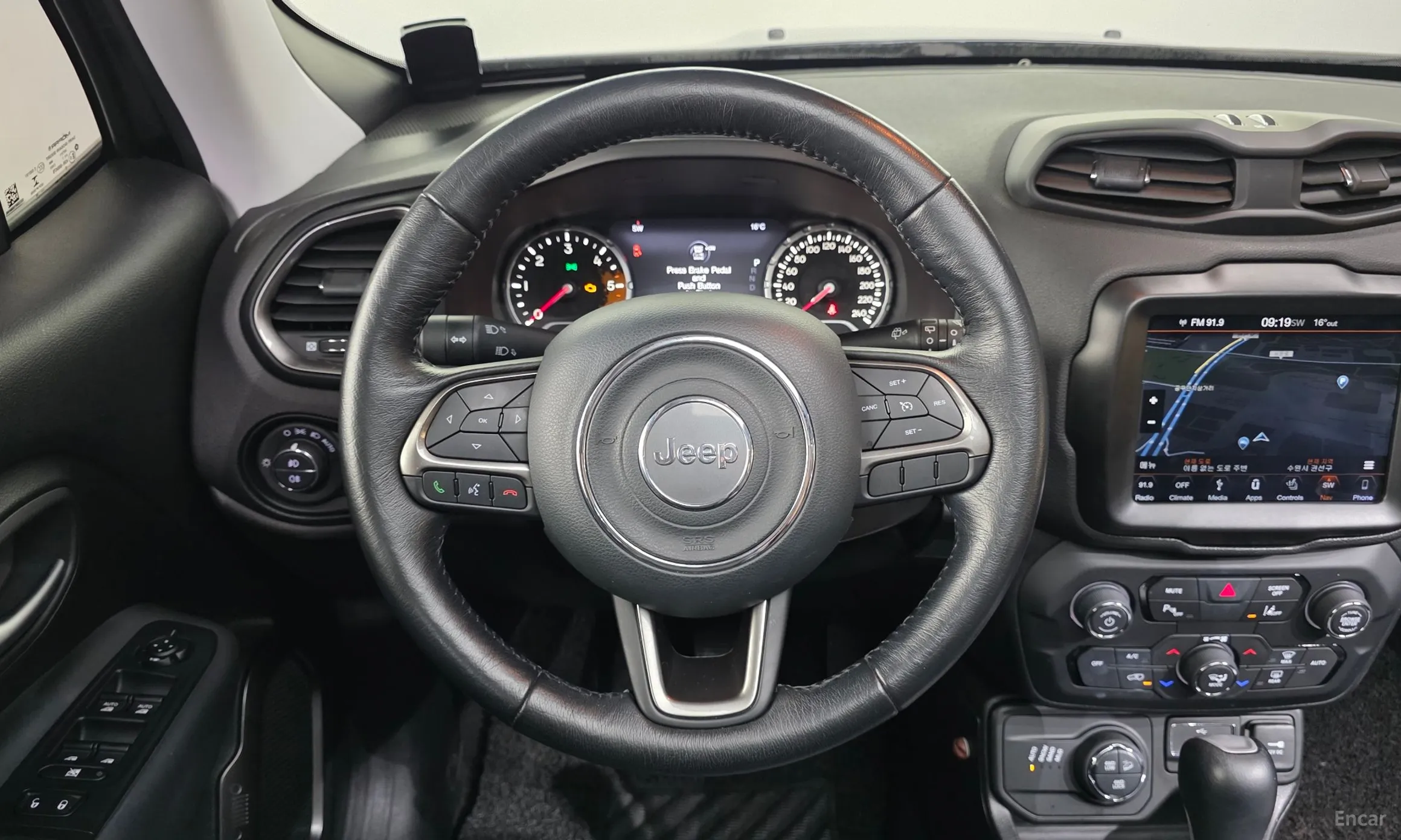Jeep Renegade превью 13