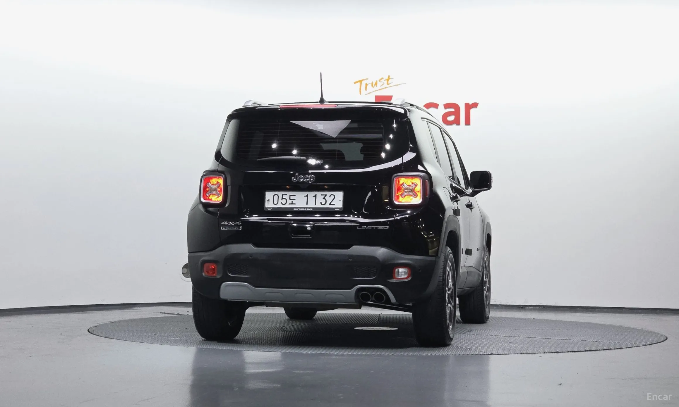 Jeep Renegade превью 4