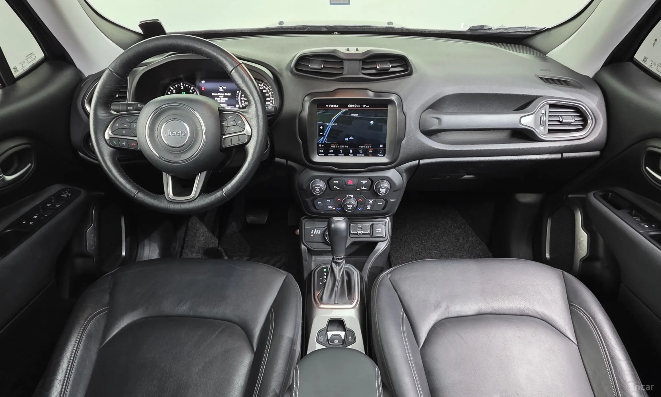 Jeep Renegade превью 7