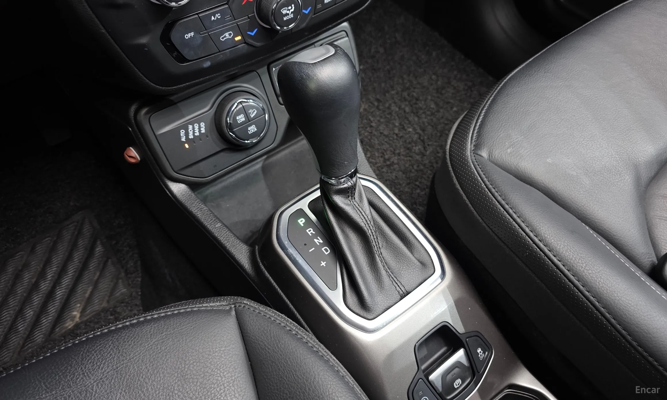 Jeep Renegade превью 9