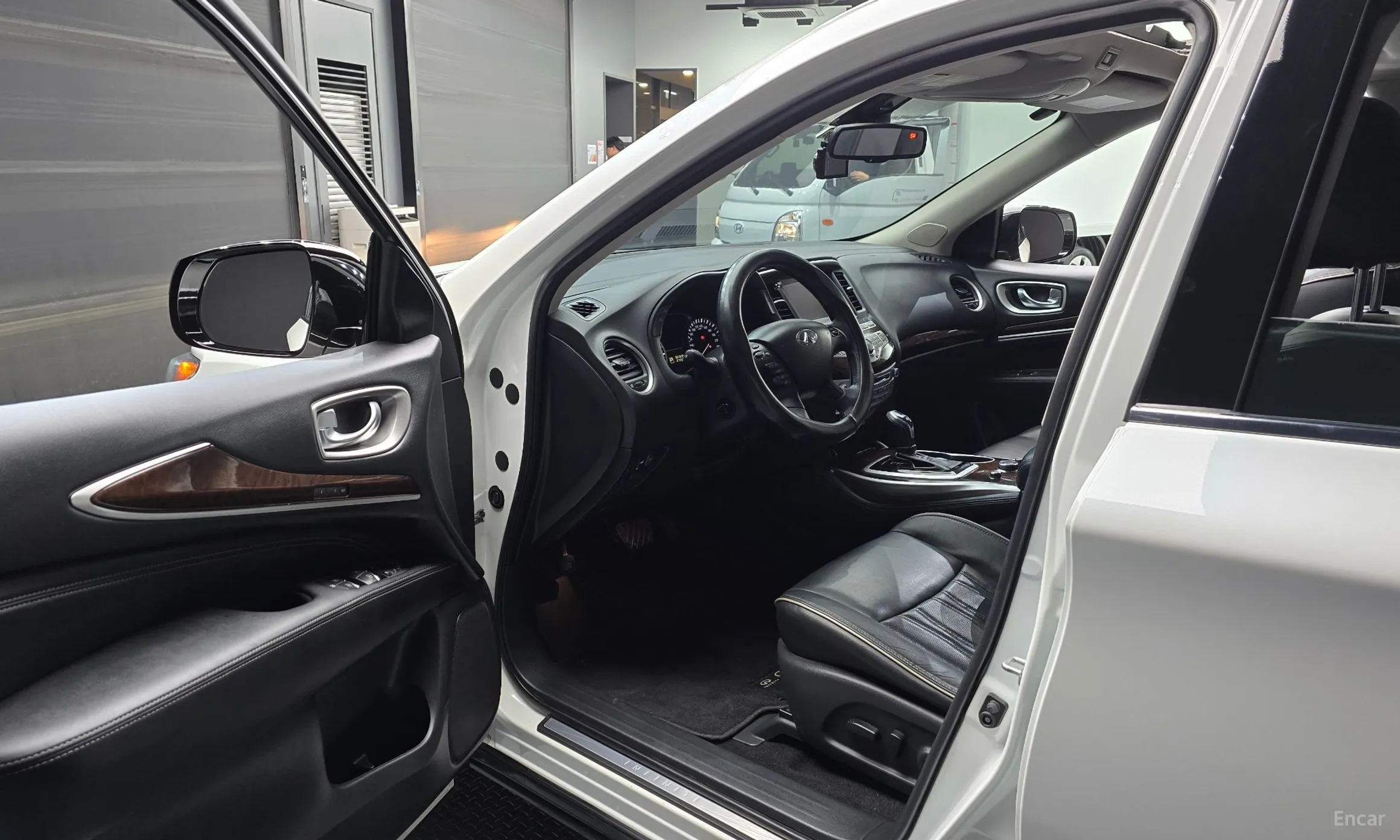 Infiniti QX60 превью 10