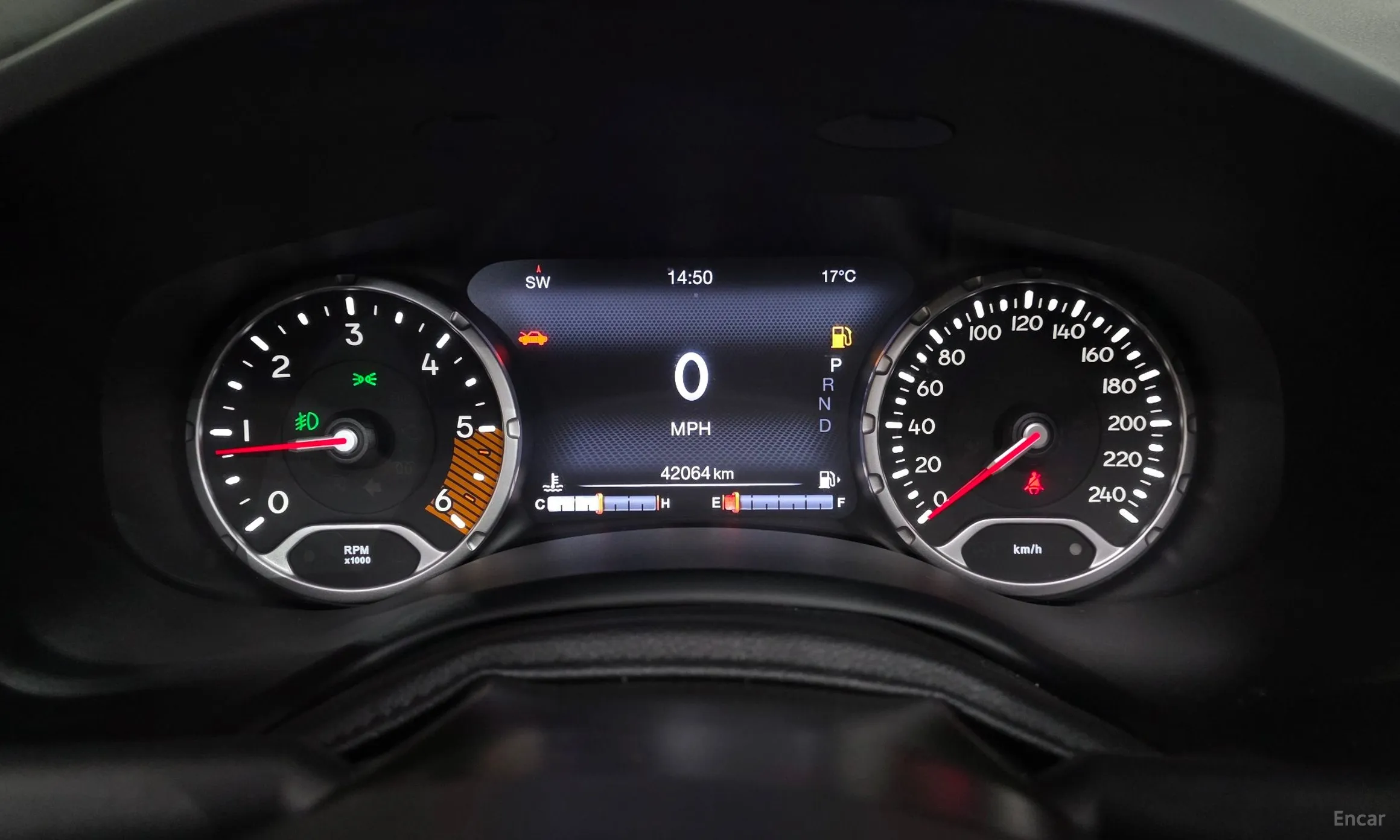 Jeep Renegade превью 8