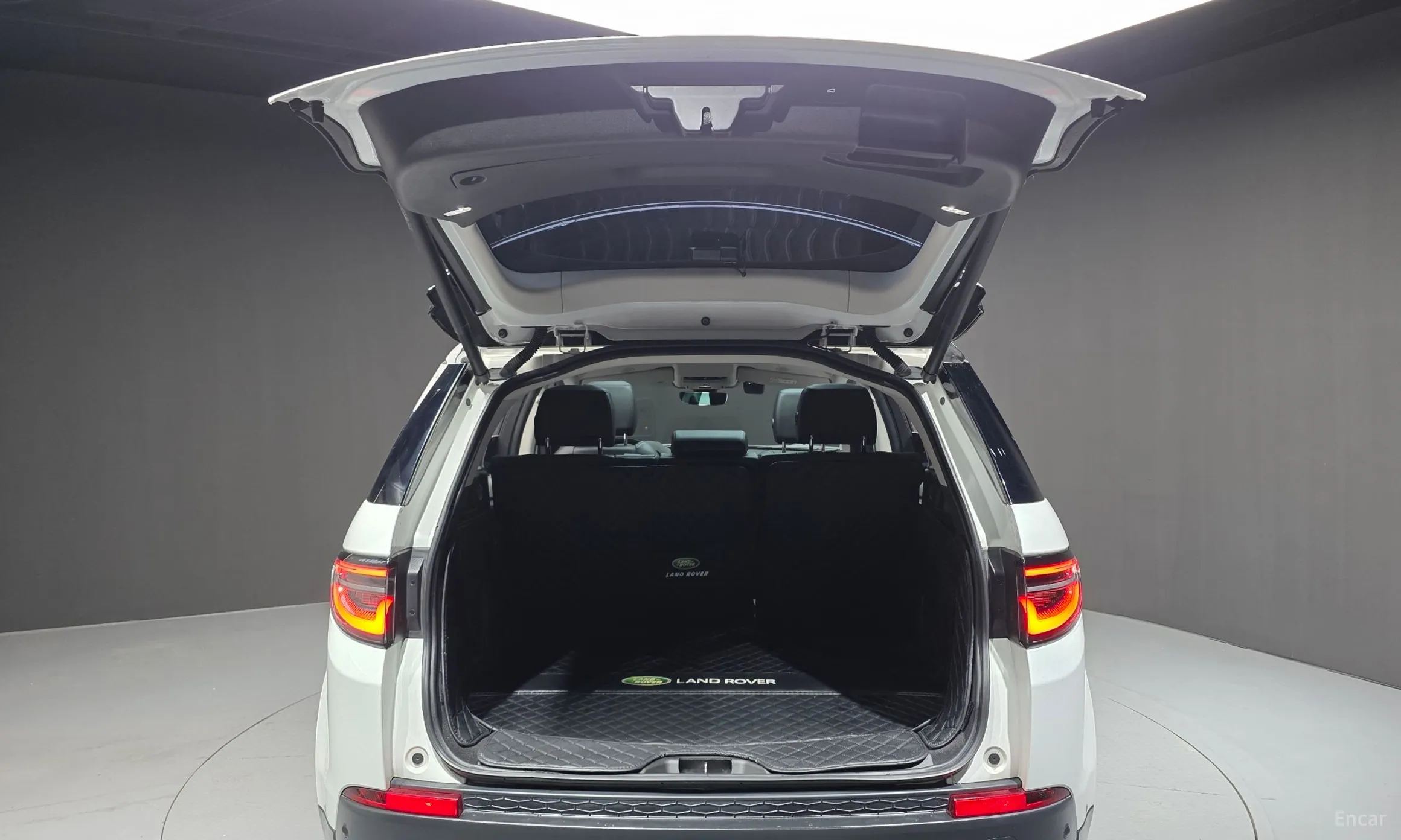 Land Rover Discovery Sports превью 20
