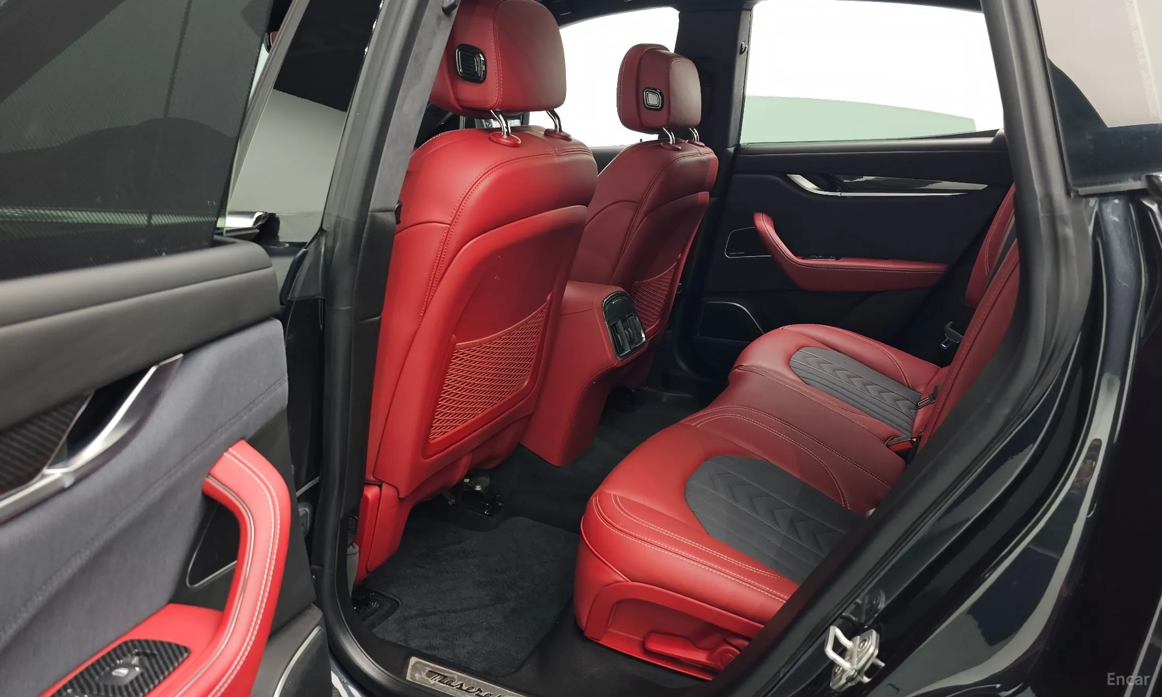 Maserati Levante превью 12