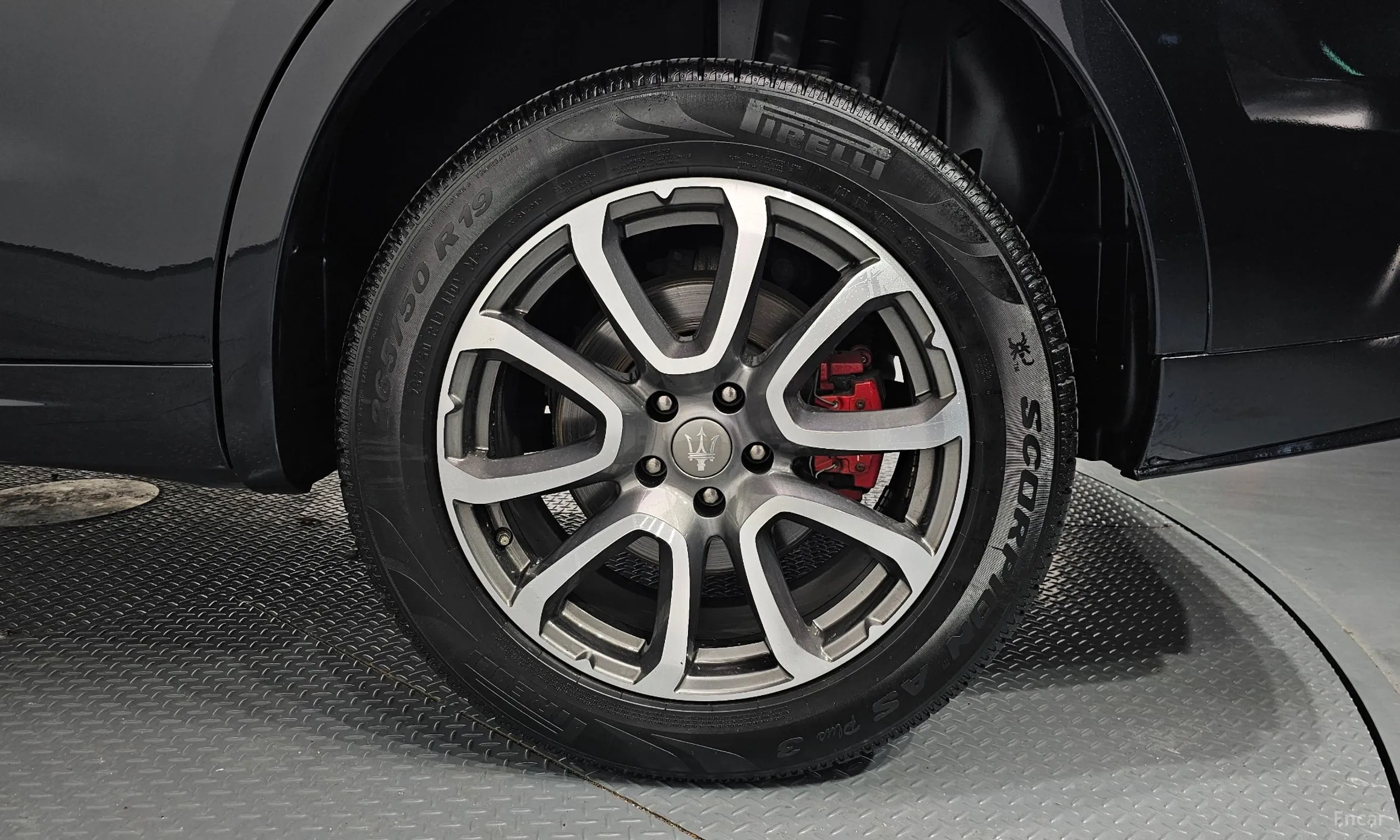 Maserati Levante превью 5