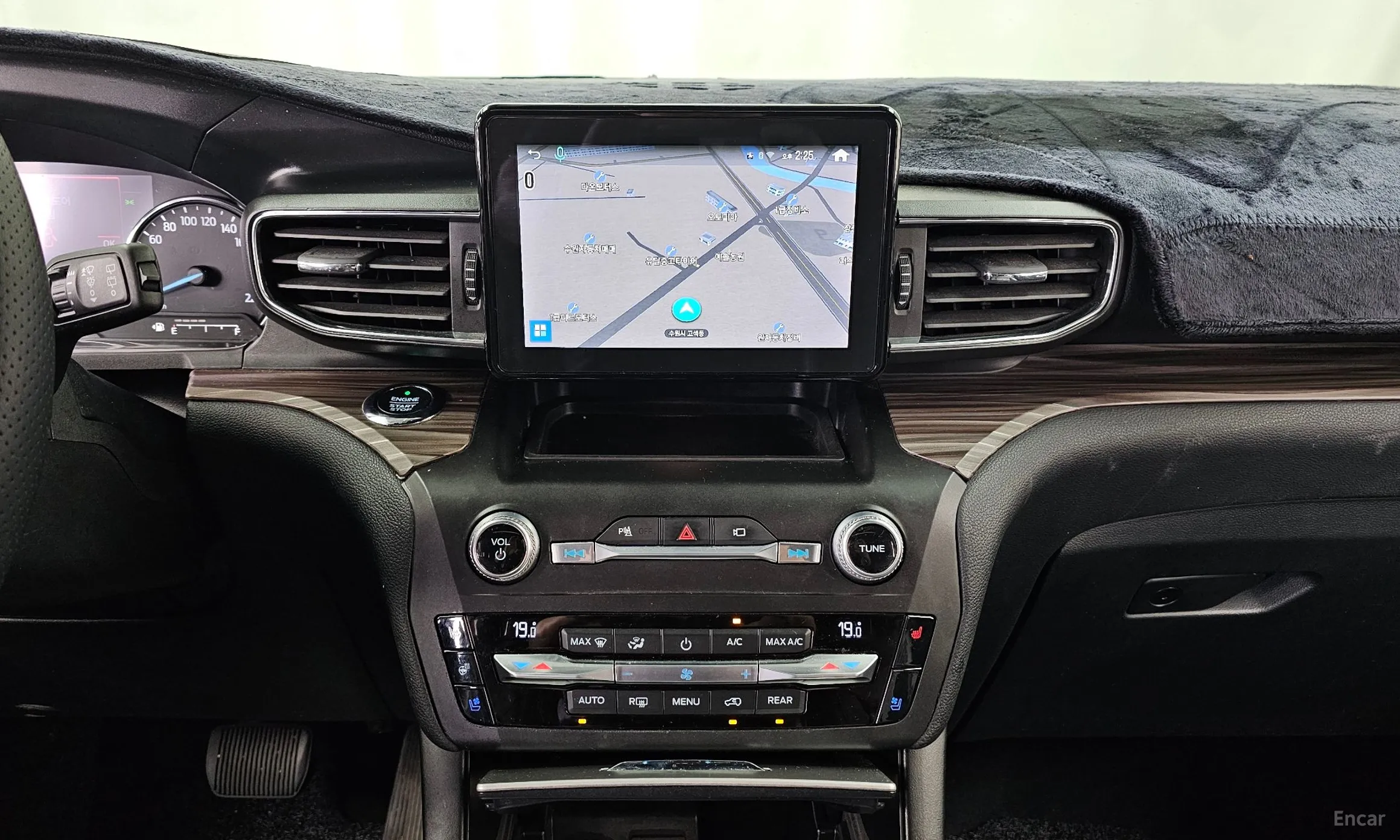Ford Explorer 6th Generation превью 14
