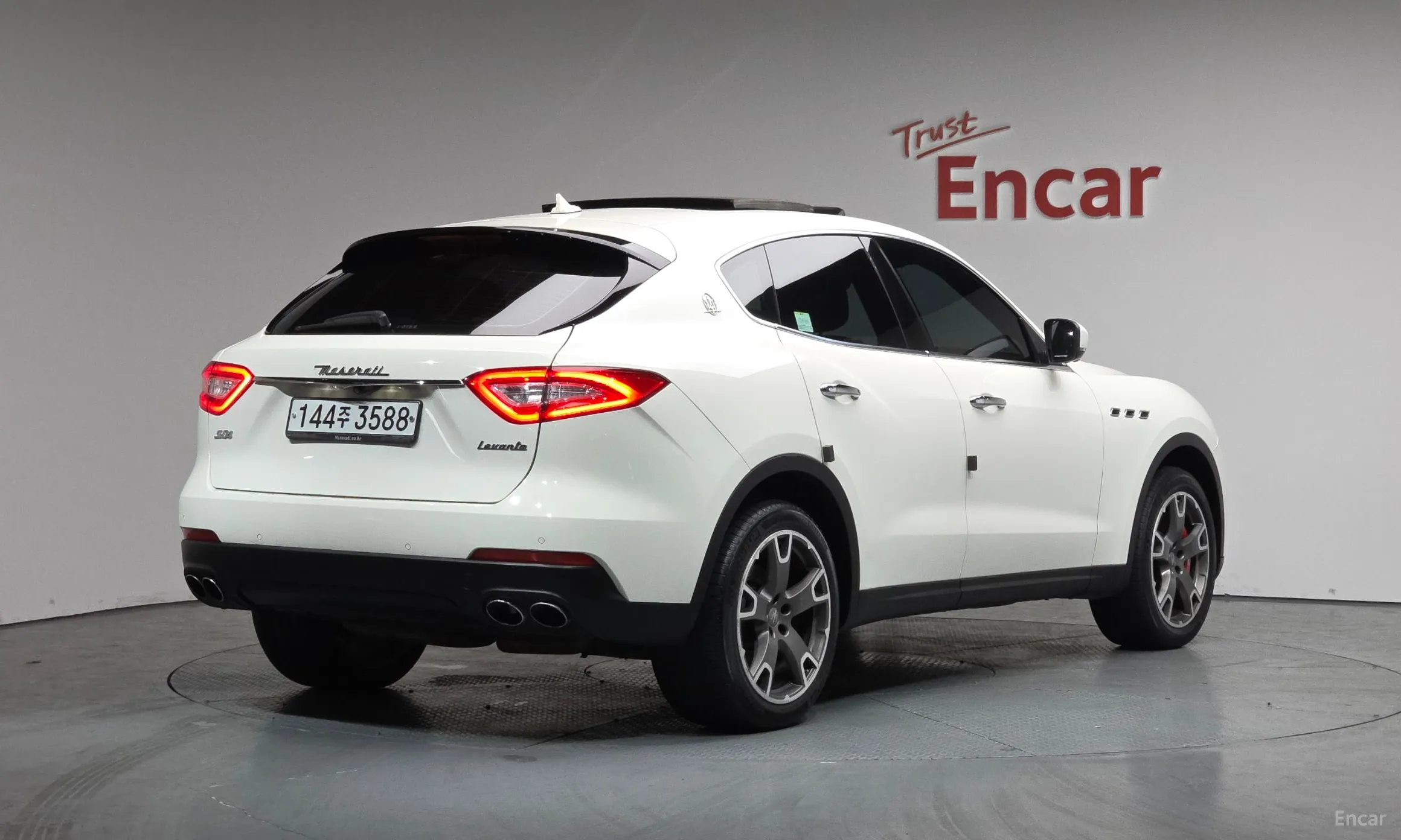 Maserati Levante превью 2