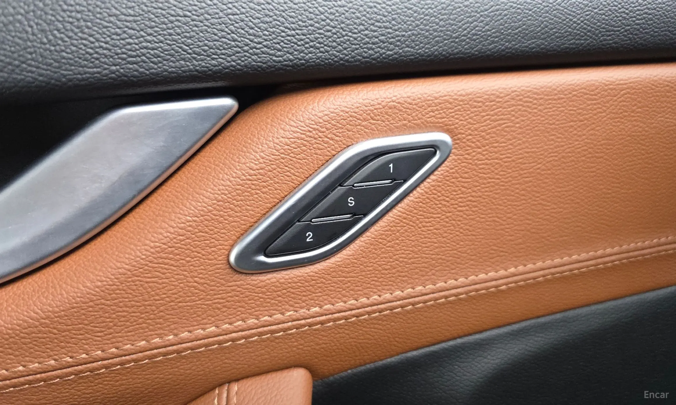 Maserati Levante превью 17