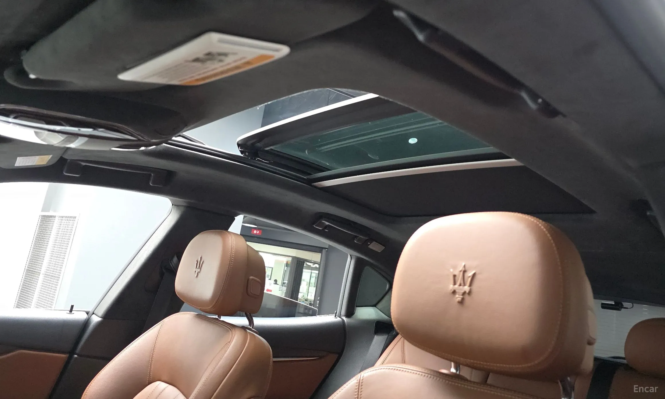 Maserati Levante превью 18
