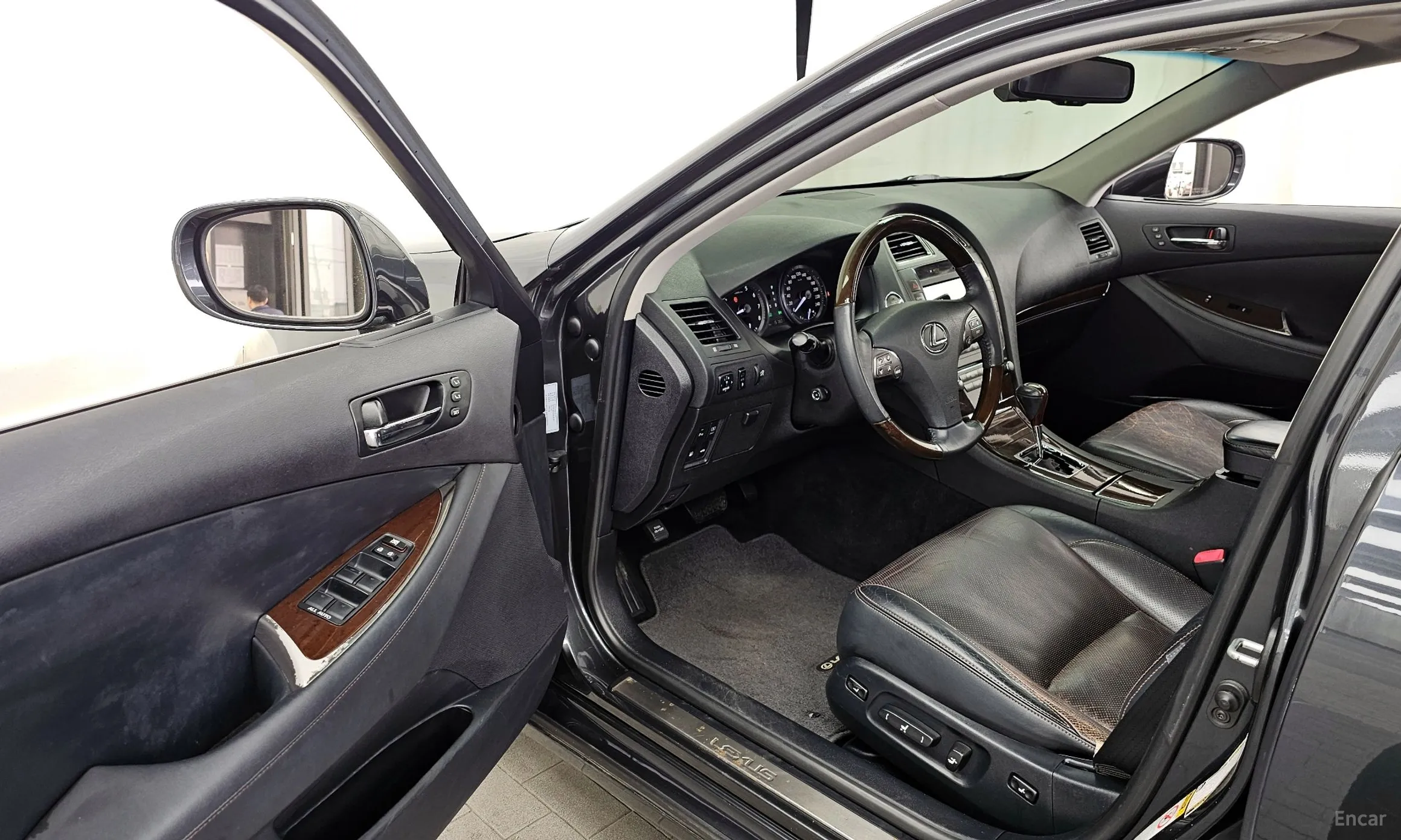 Lexus ES350 превью 10