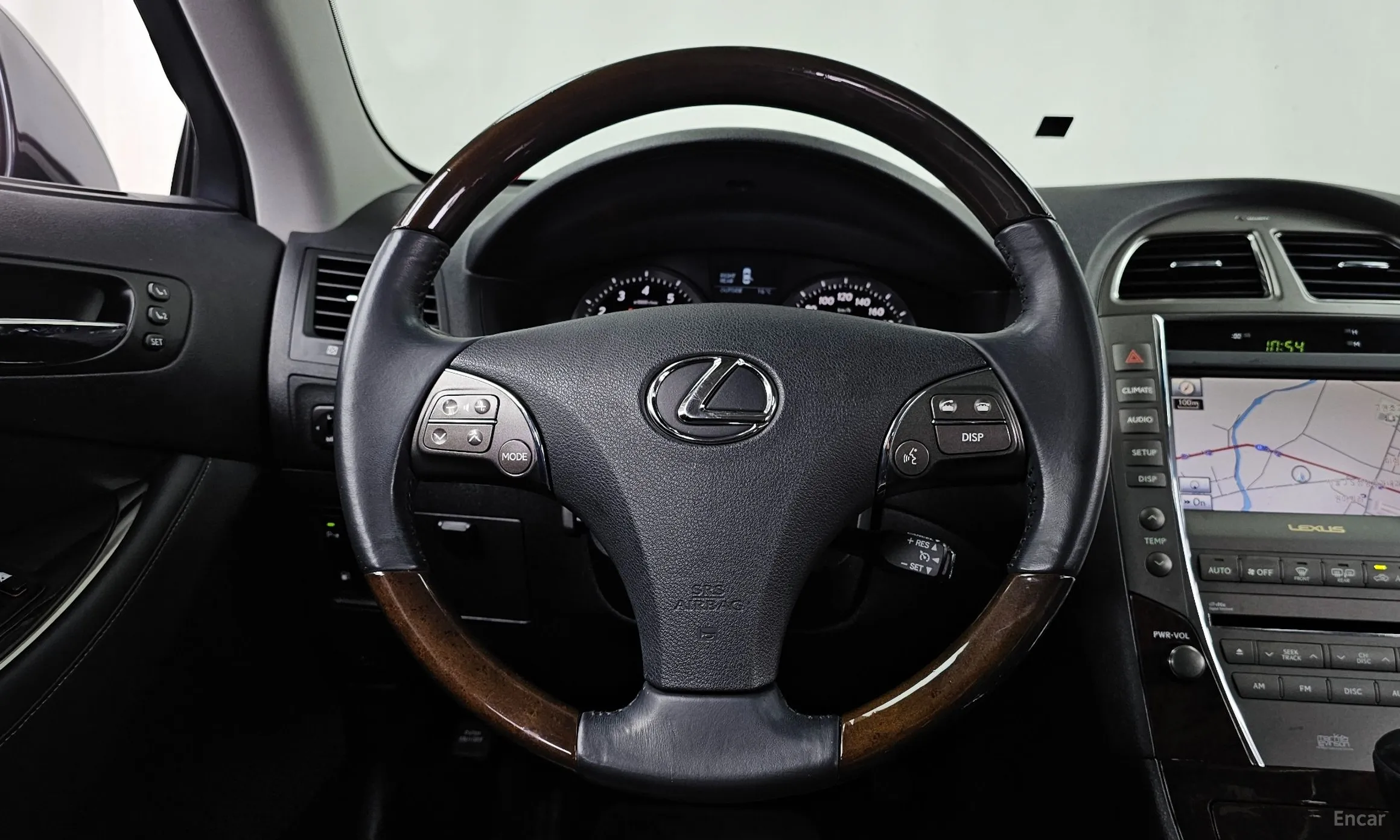 Lexus ES350 превью 13