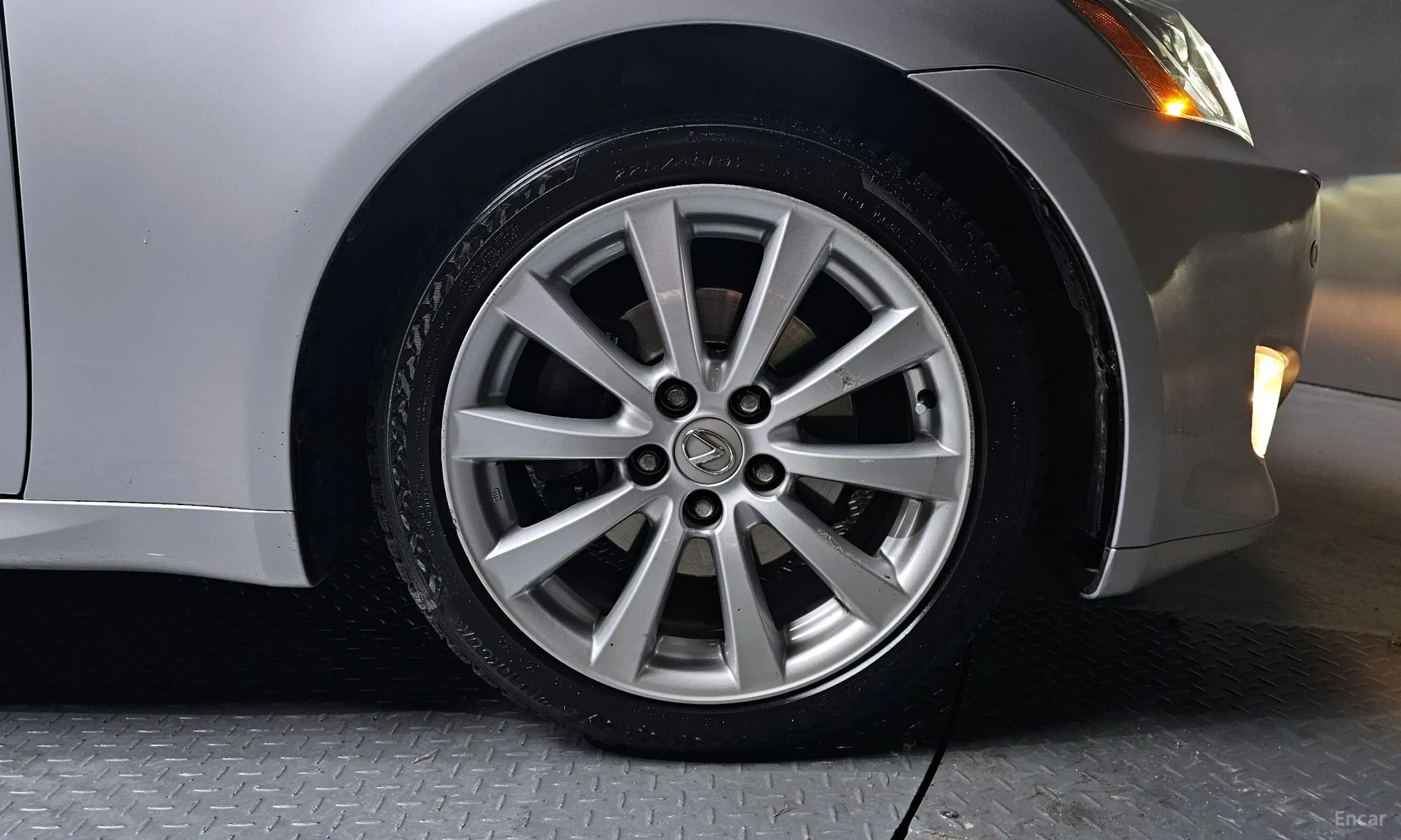 Lexus IS250 превью 5