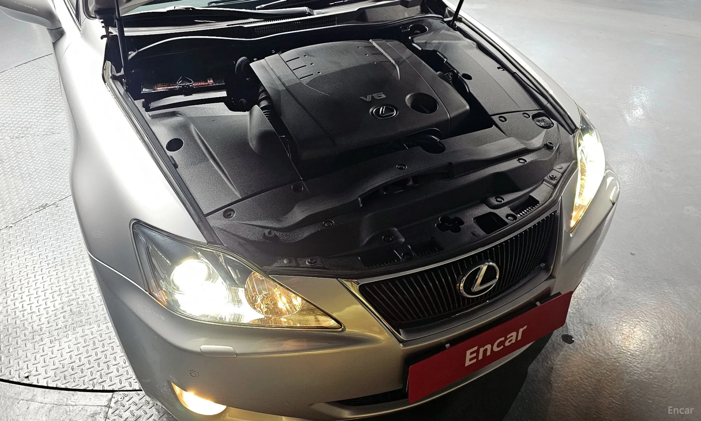 Lexus IS250 превью 6