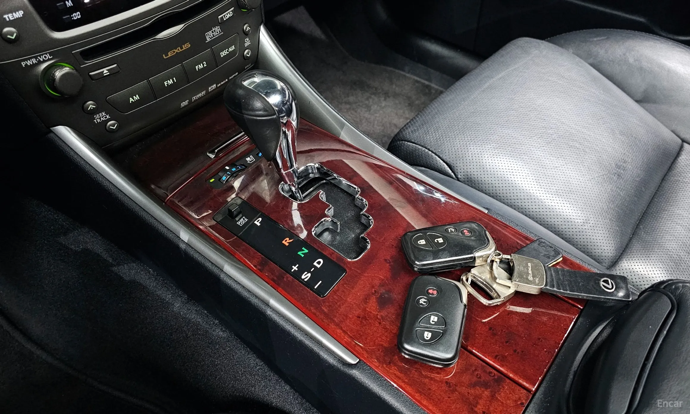Lexus IS250 превью 9