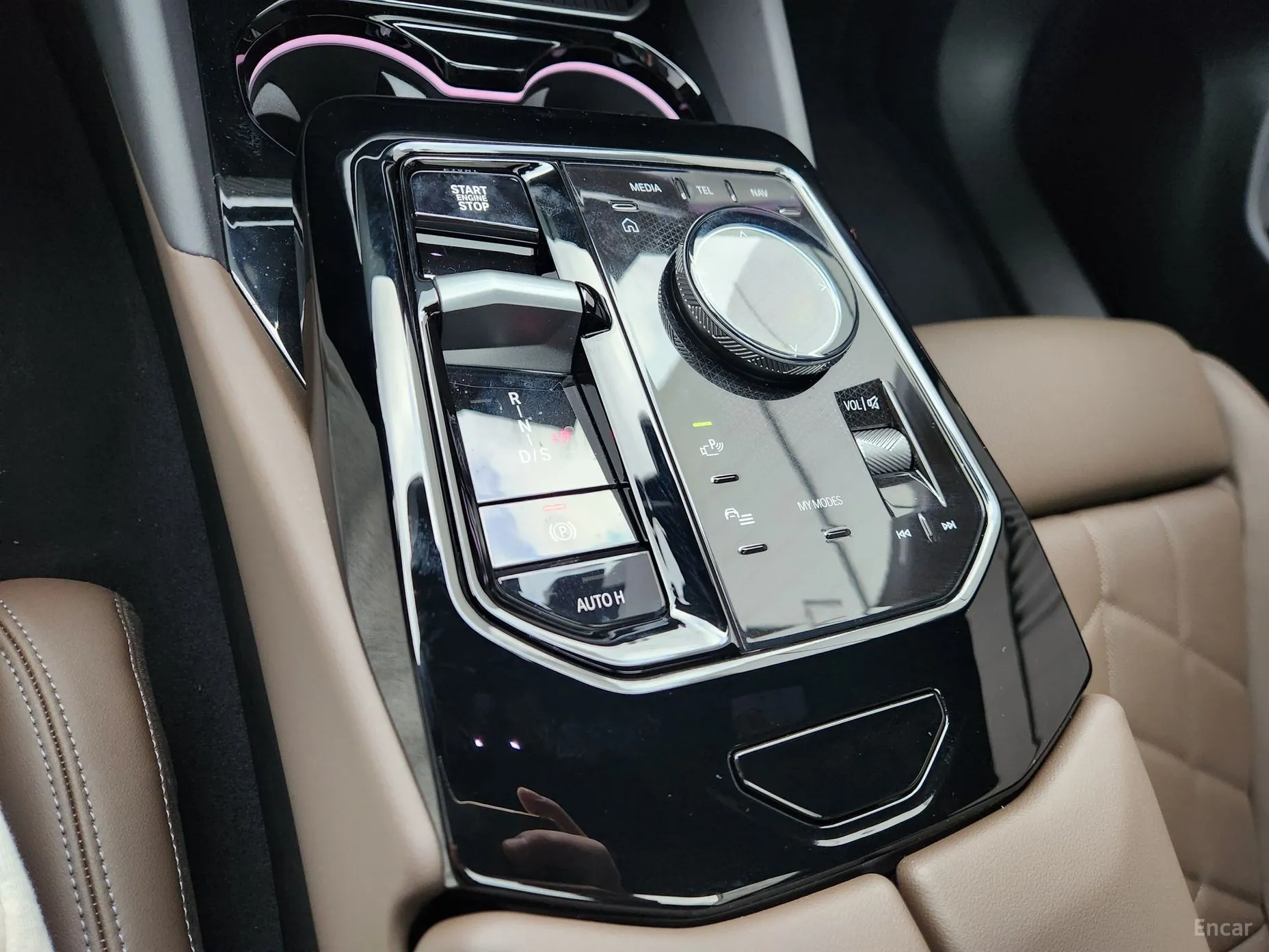 BMW 5 Series (G60) превью 11