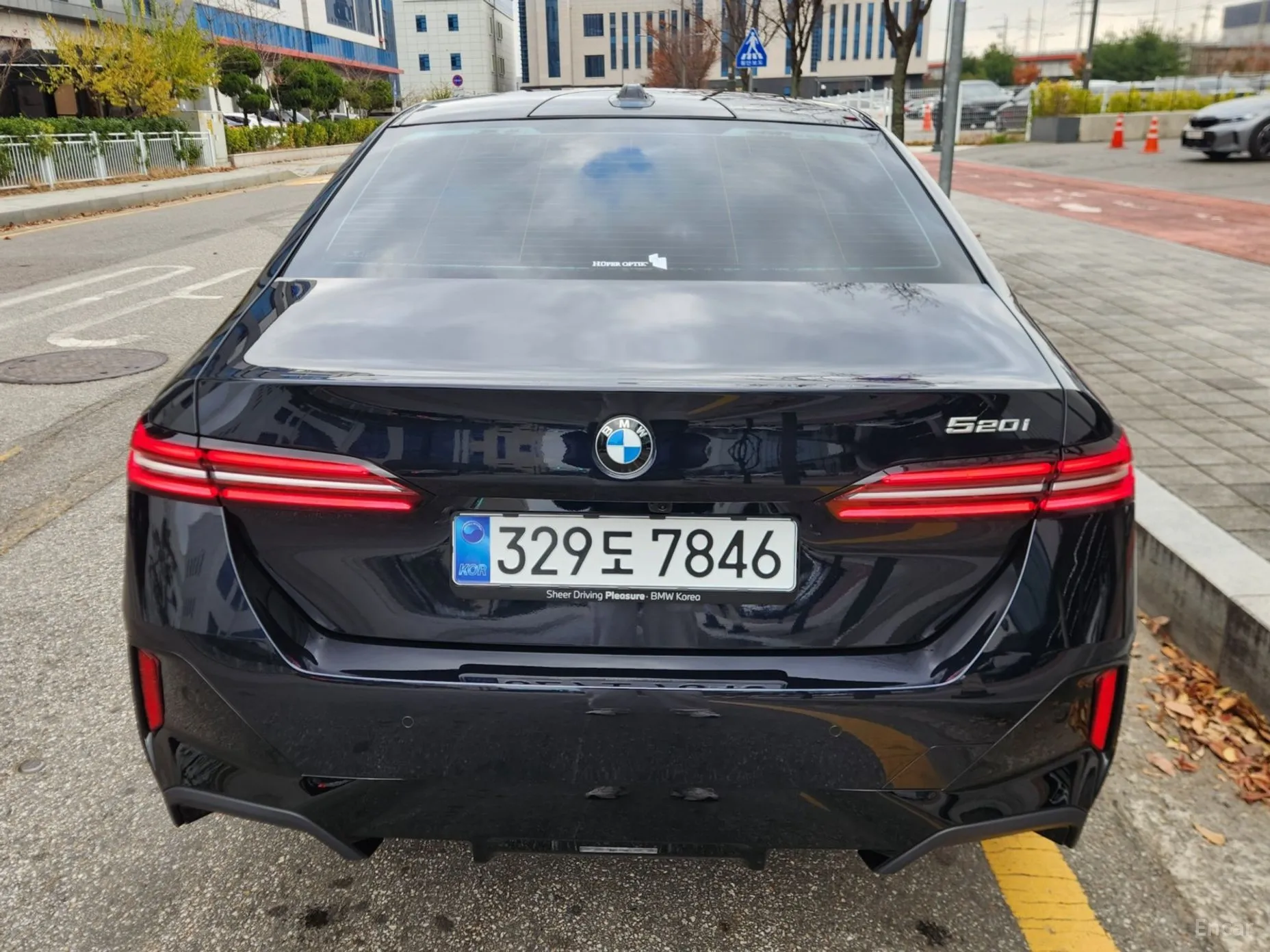 BMW 5 Series (G60) превью 4