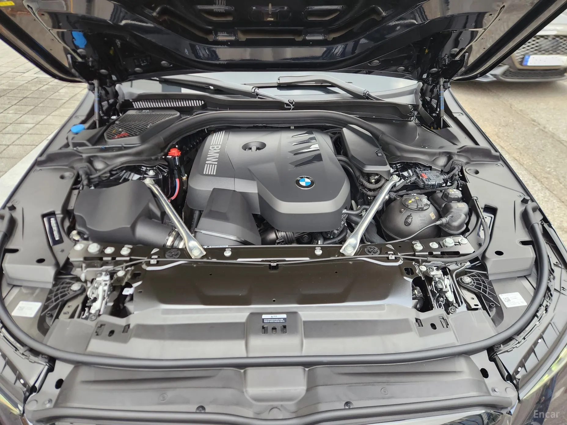 BMW 5 Series (G60) превью 6