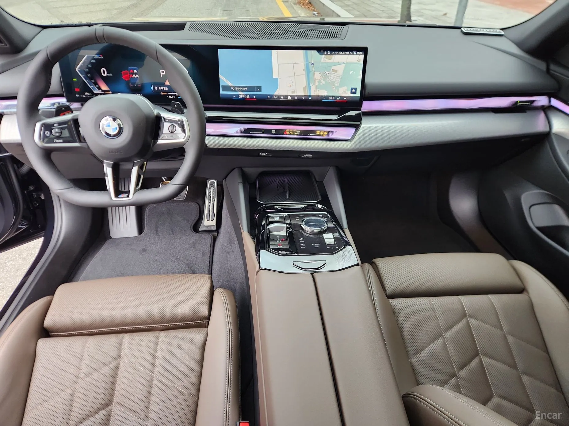 BMW 5 Series (G60) превью 7