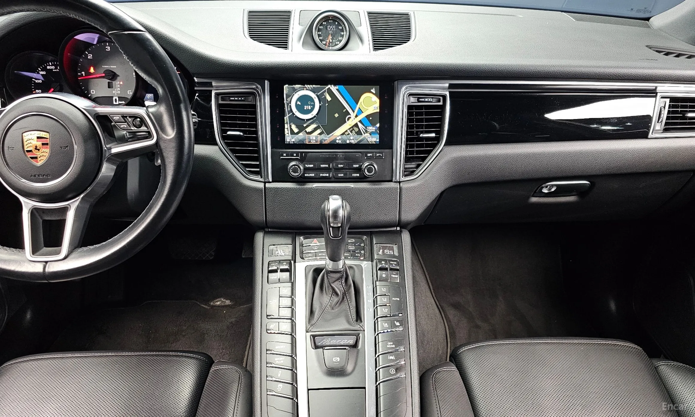 Porsche Macan превью 14