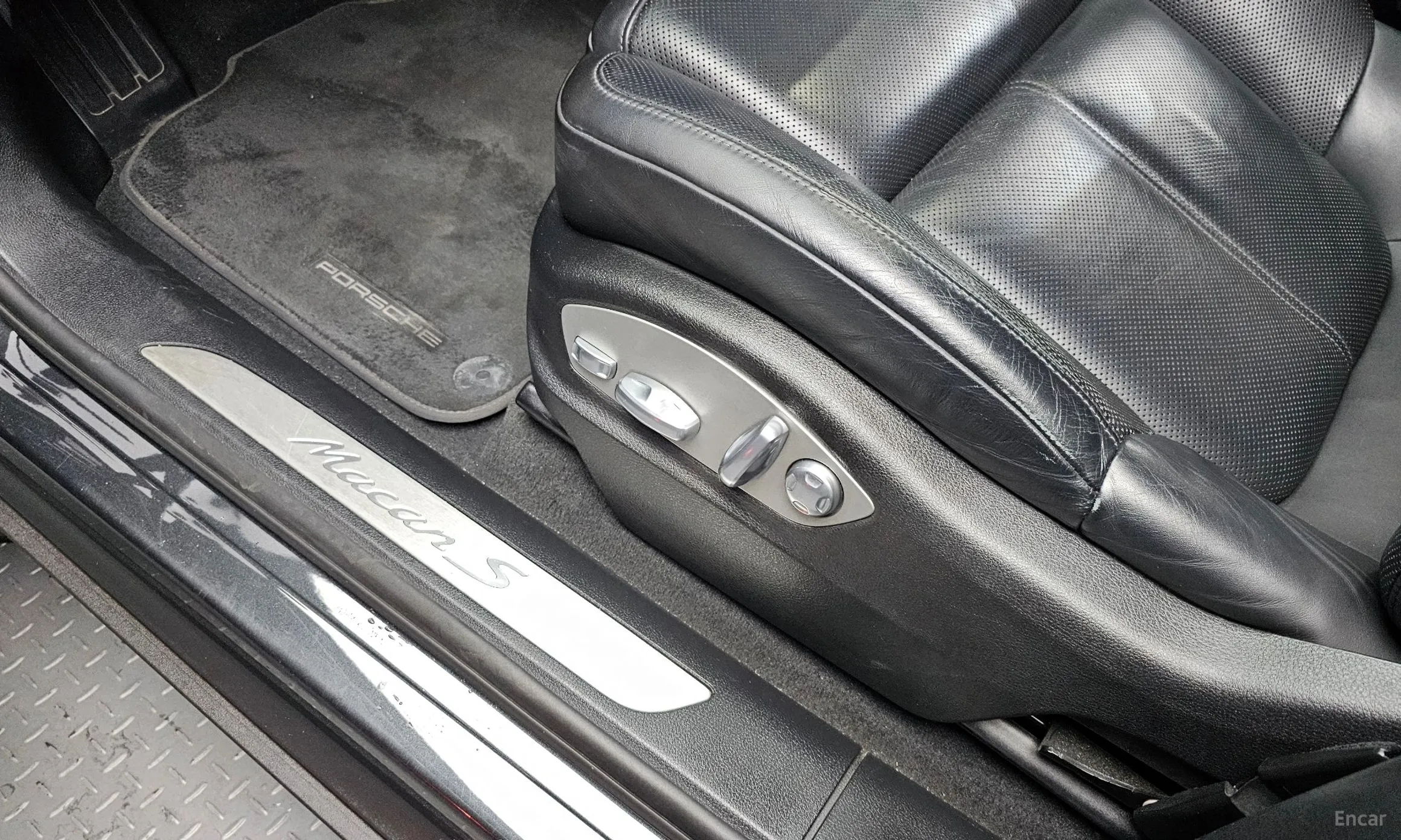 Porsche Macan превью 17