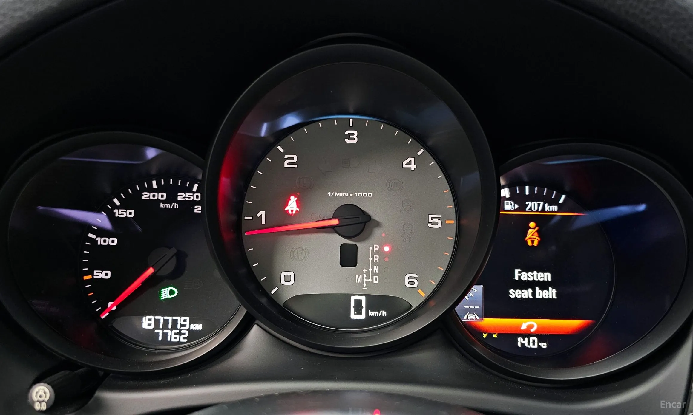 Porsche Macan превью 8