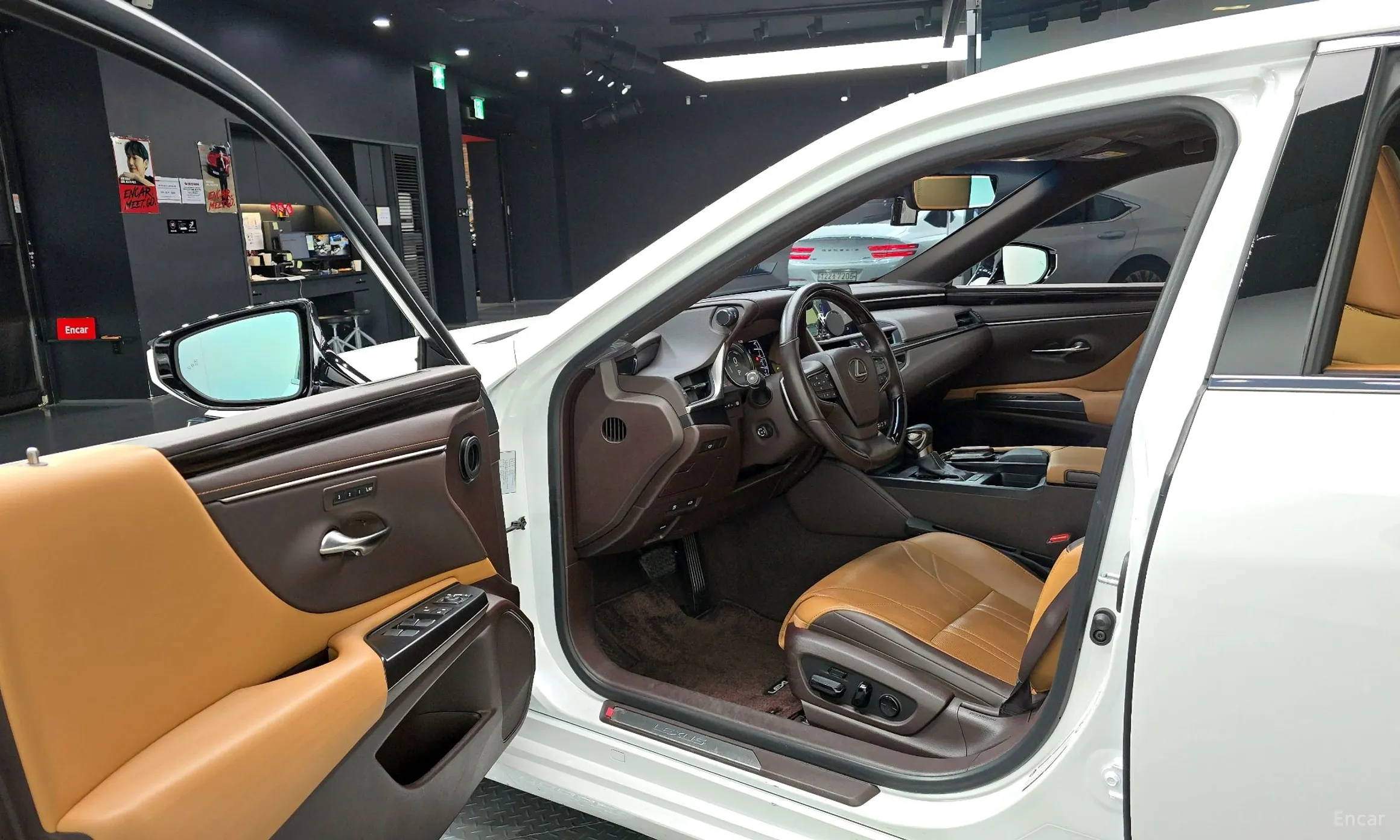 Lexus ES300h 7th Generation превью 10