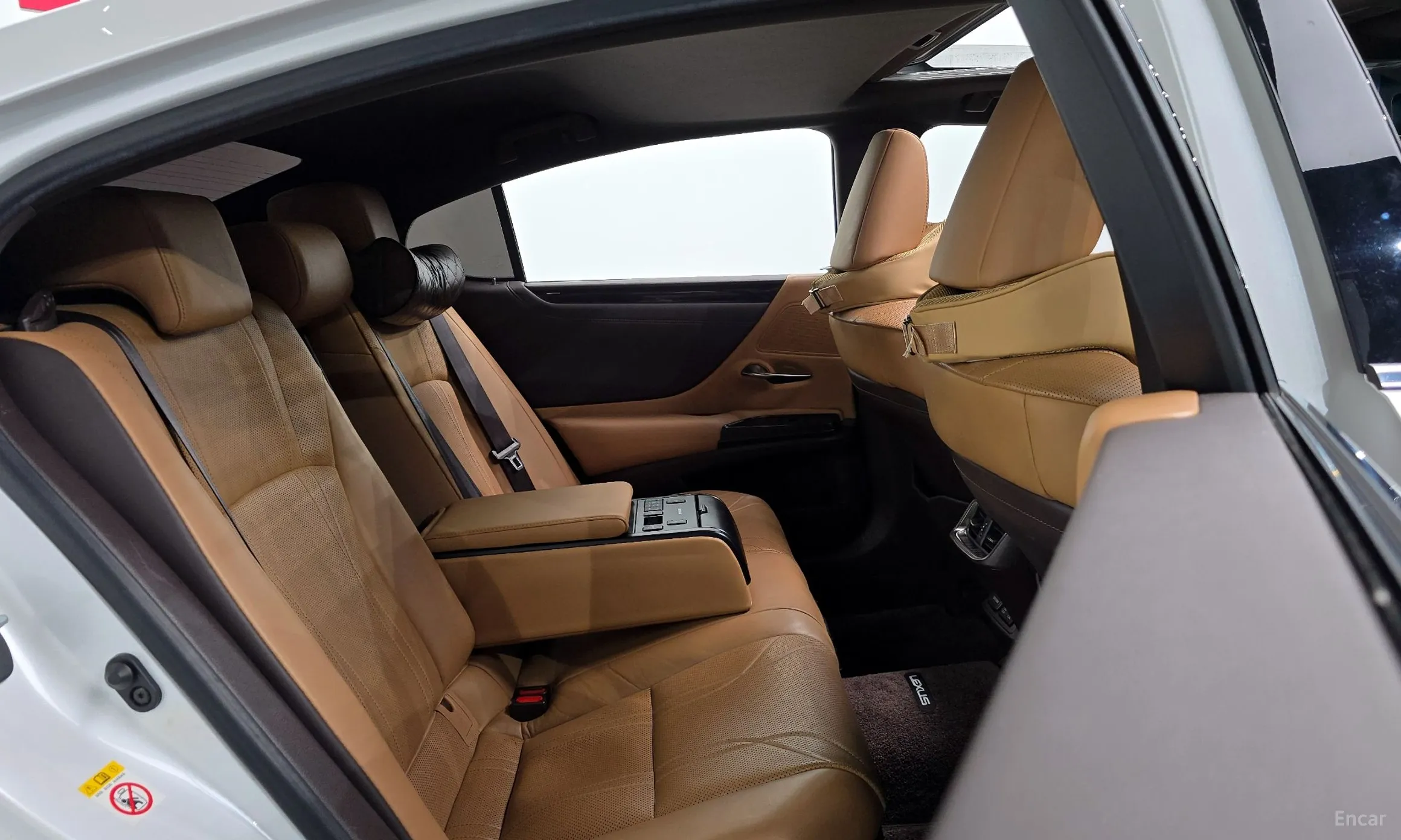 Lexus ES300h 7th Generation превью 12