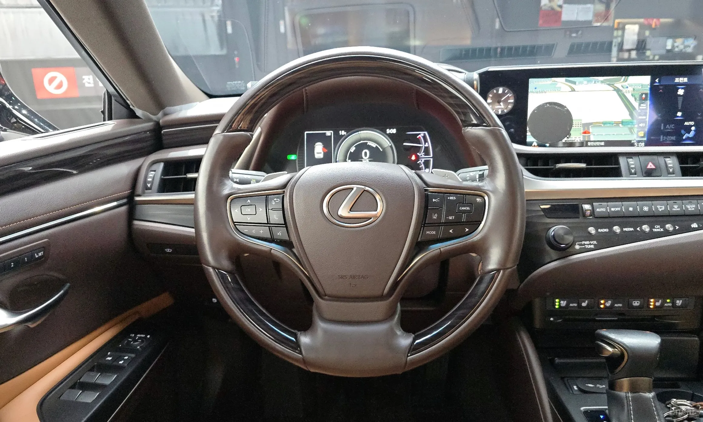 Lexus ES300h 7th Generation превью 13