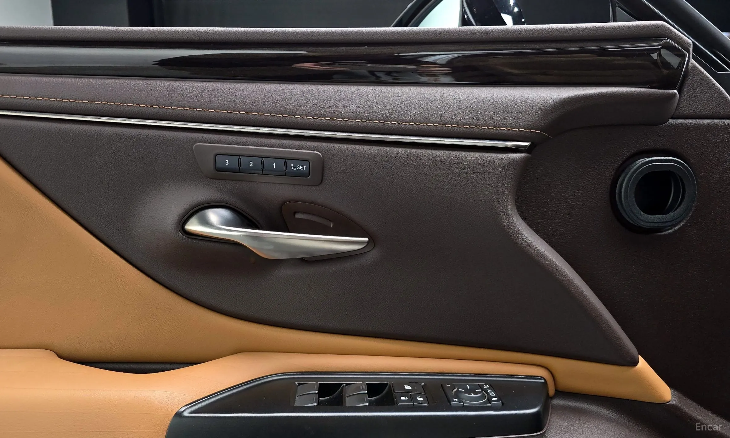 Lexus ES300h 7th Generation превью 17
