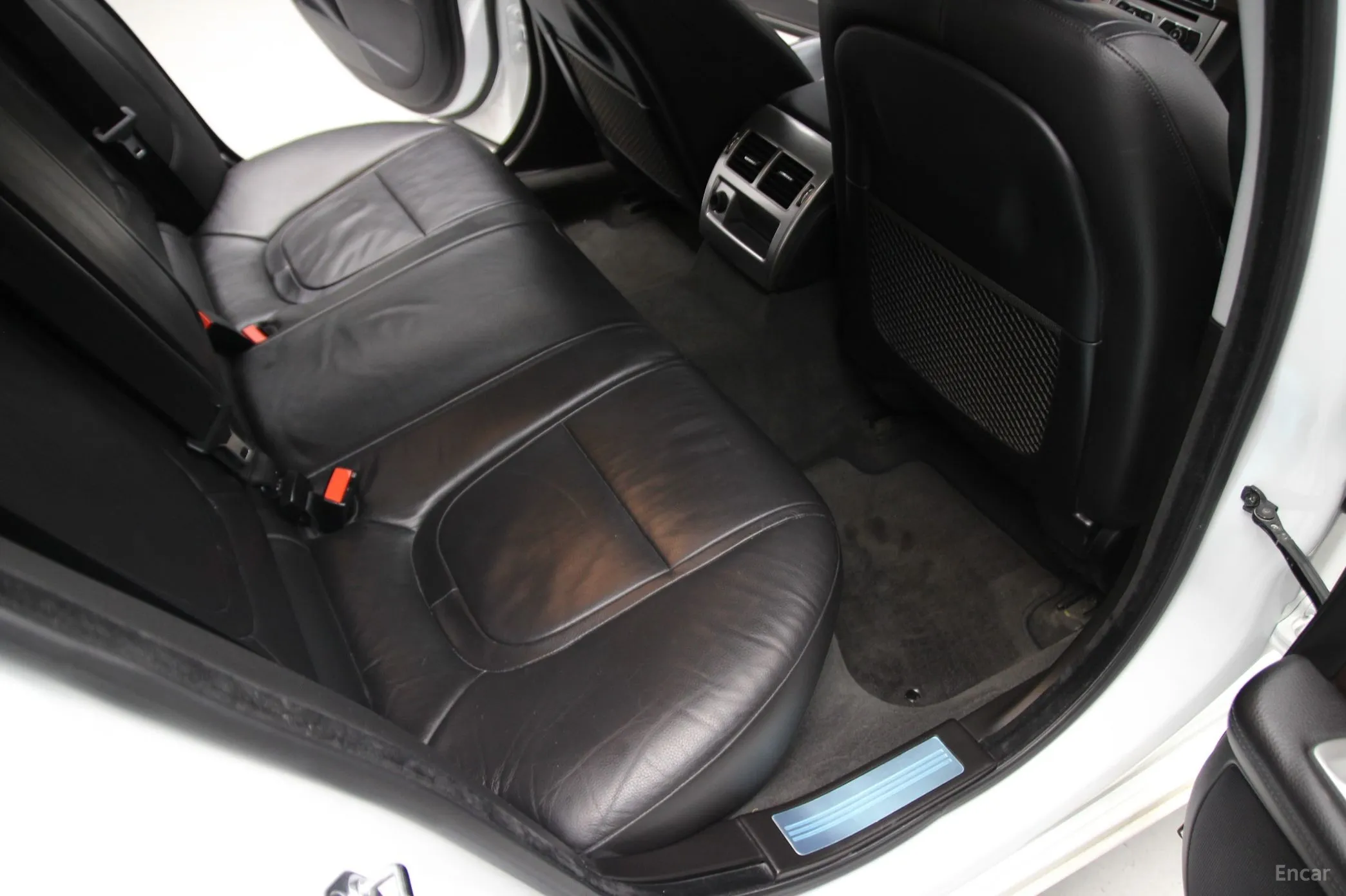 Jaguar New XF превью 13