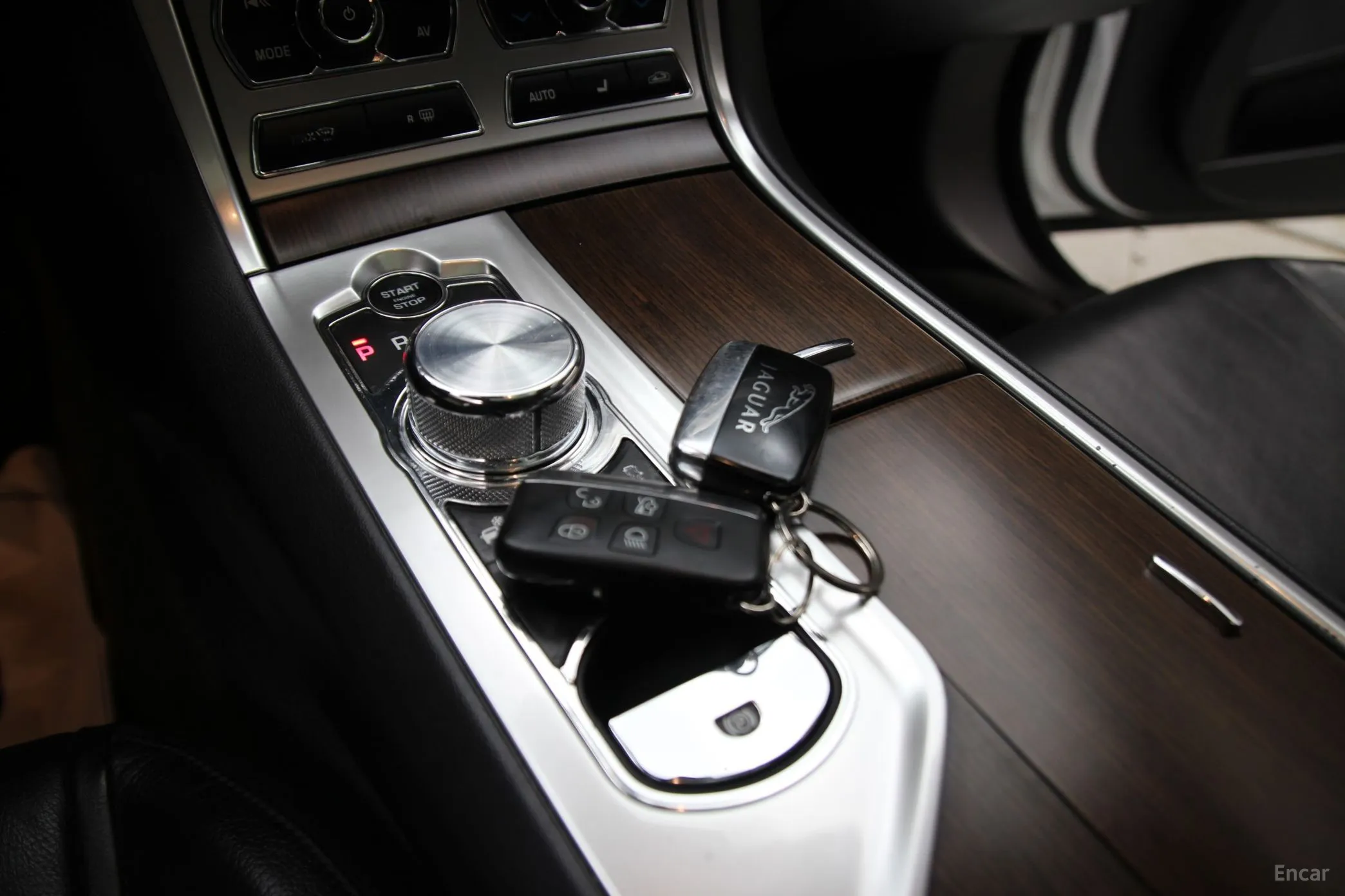 Jaguar New XF превью 7
