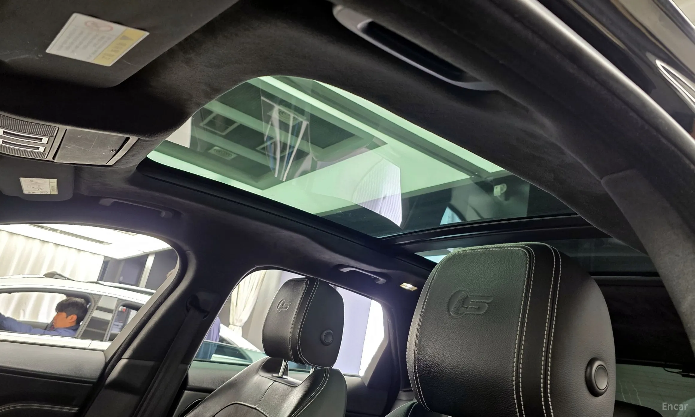 Jaguar F-PACE превью 18