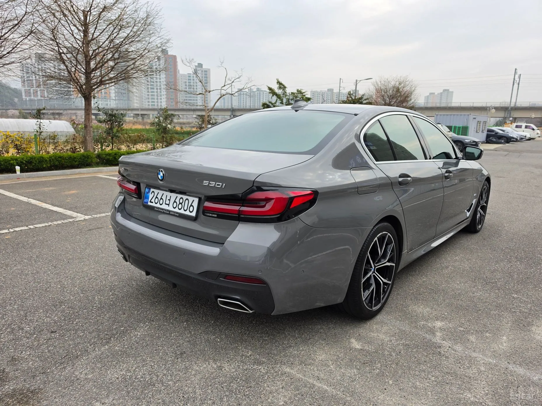 BMW 5 Series (G30) превью 6