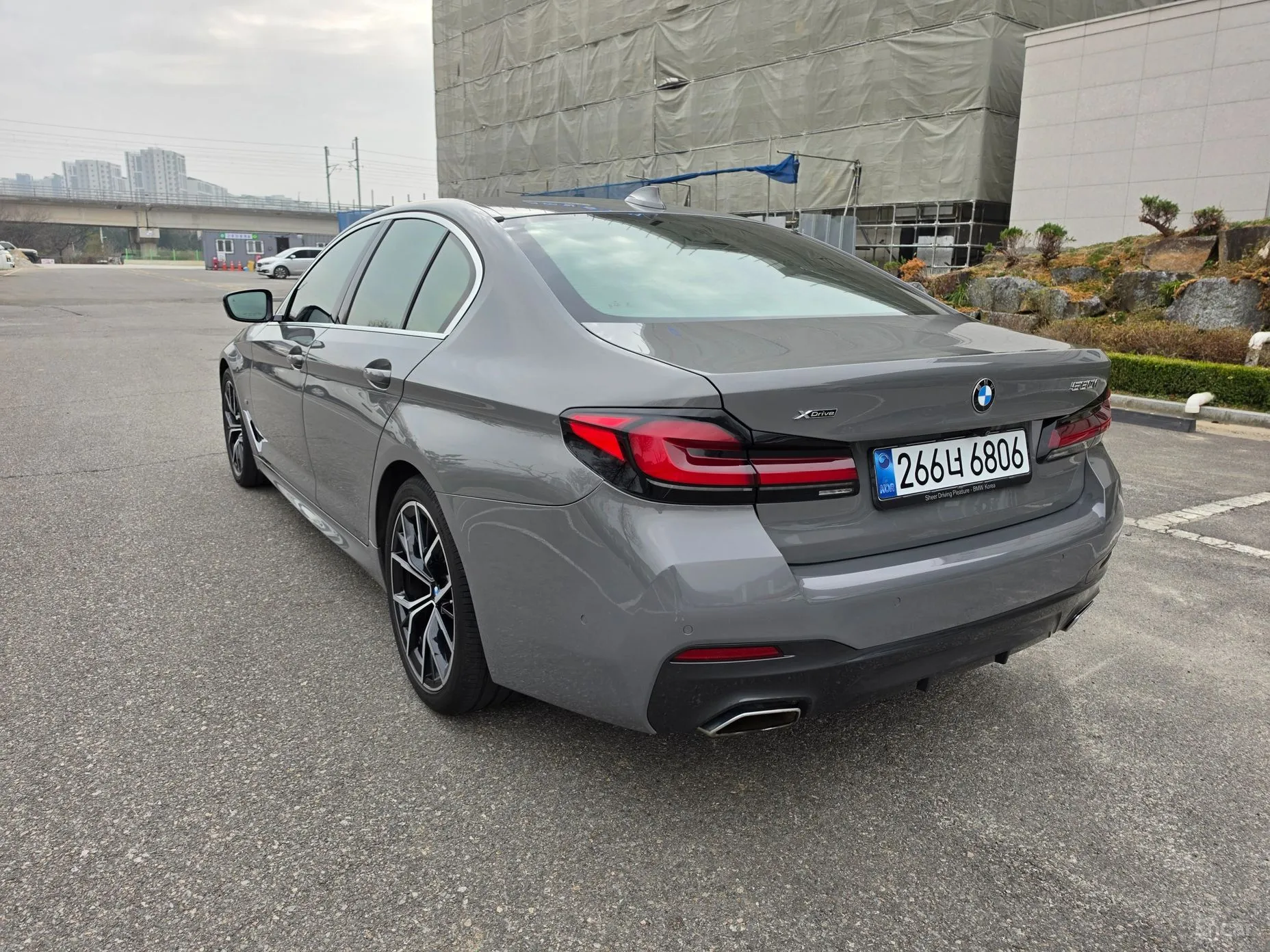 BMW 5 Series (G30) превью 7