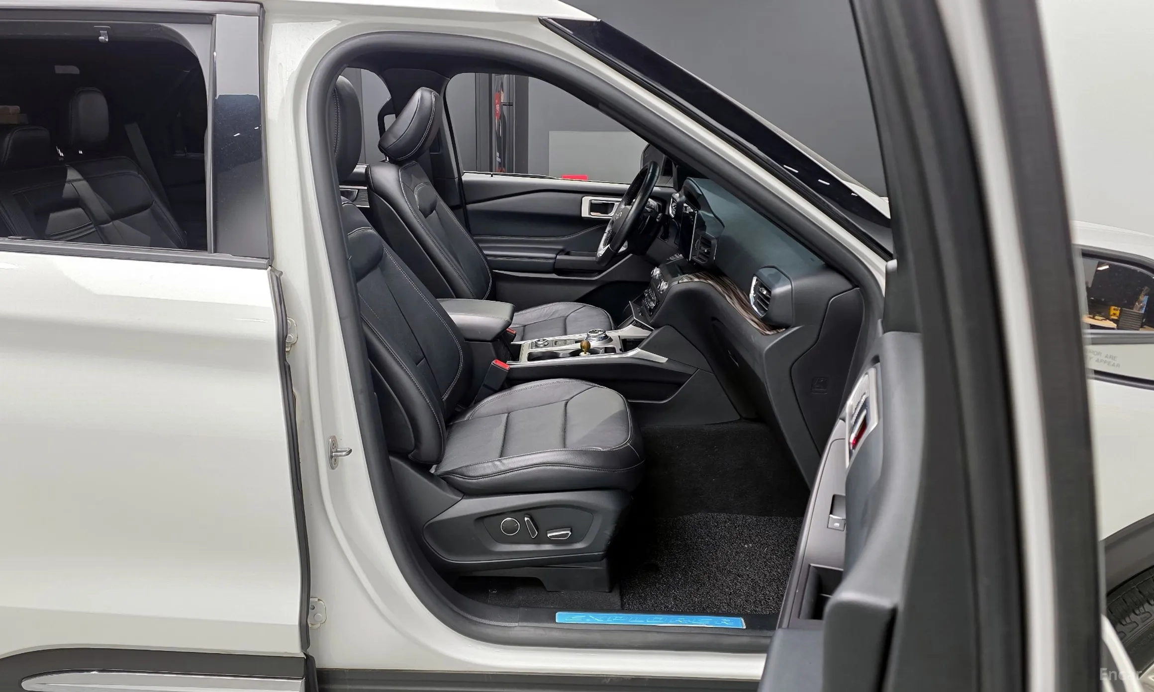 Ford Explorer 6th Generation превью 11