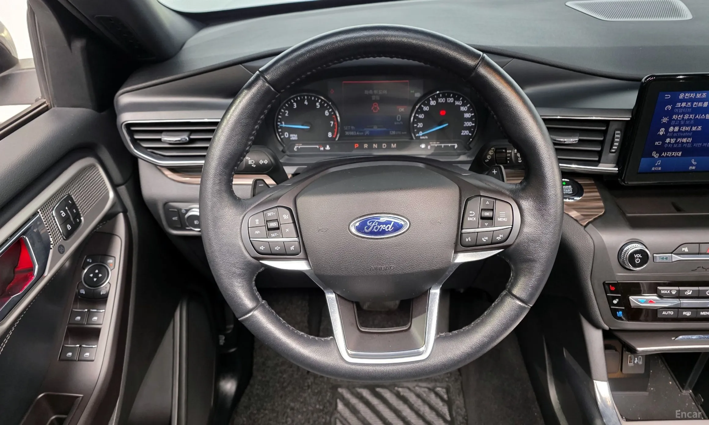 Ford Explorer 6th Generation превью 13