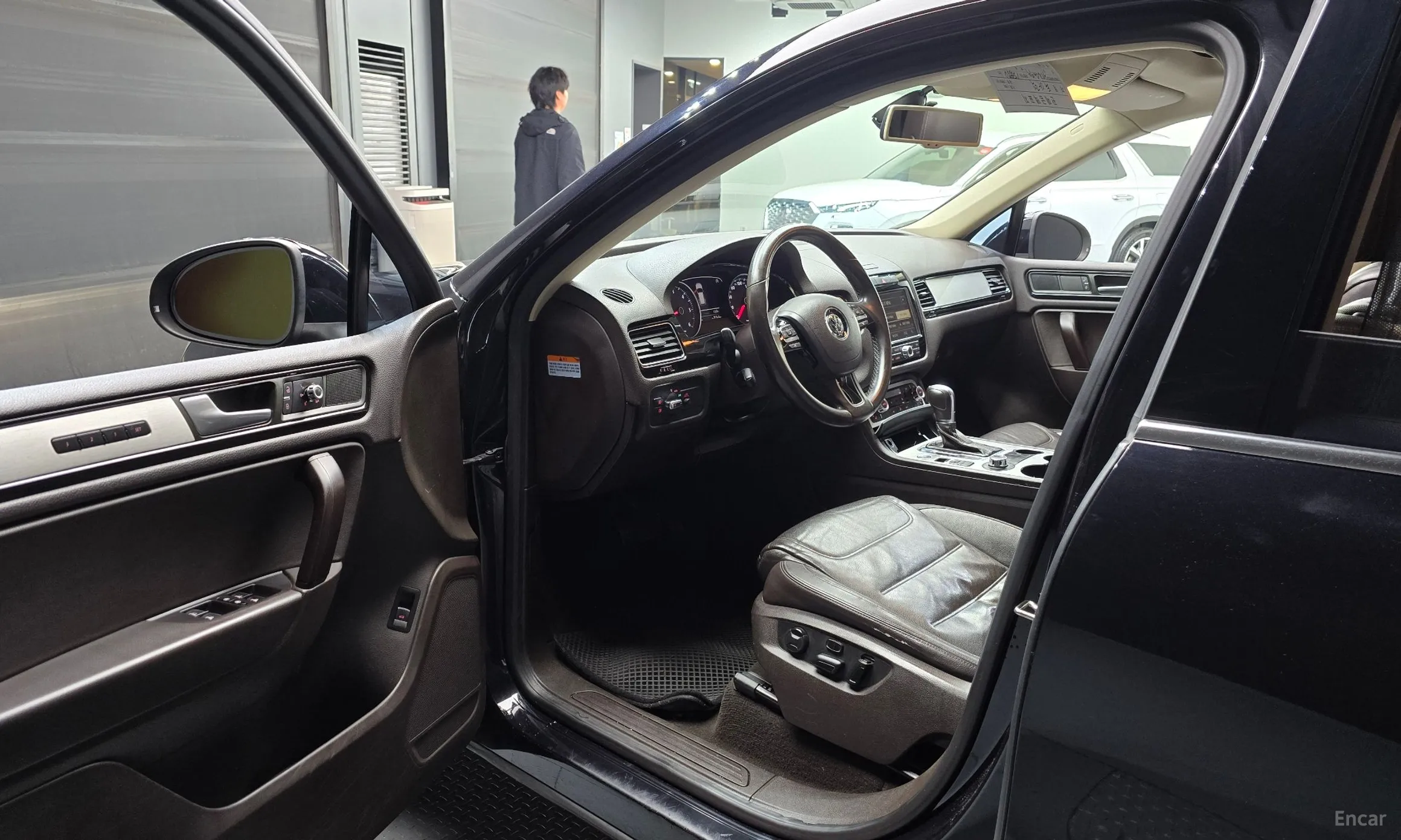 Volkswagen New Touareg превью 10