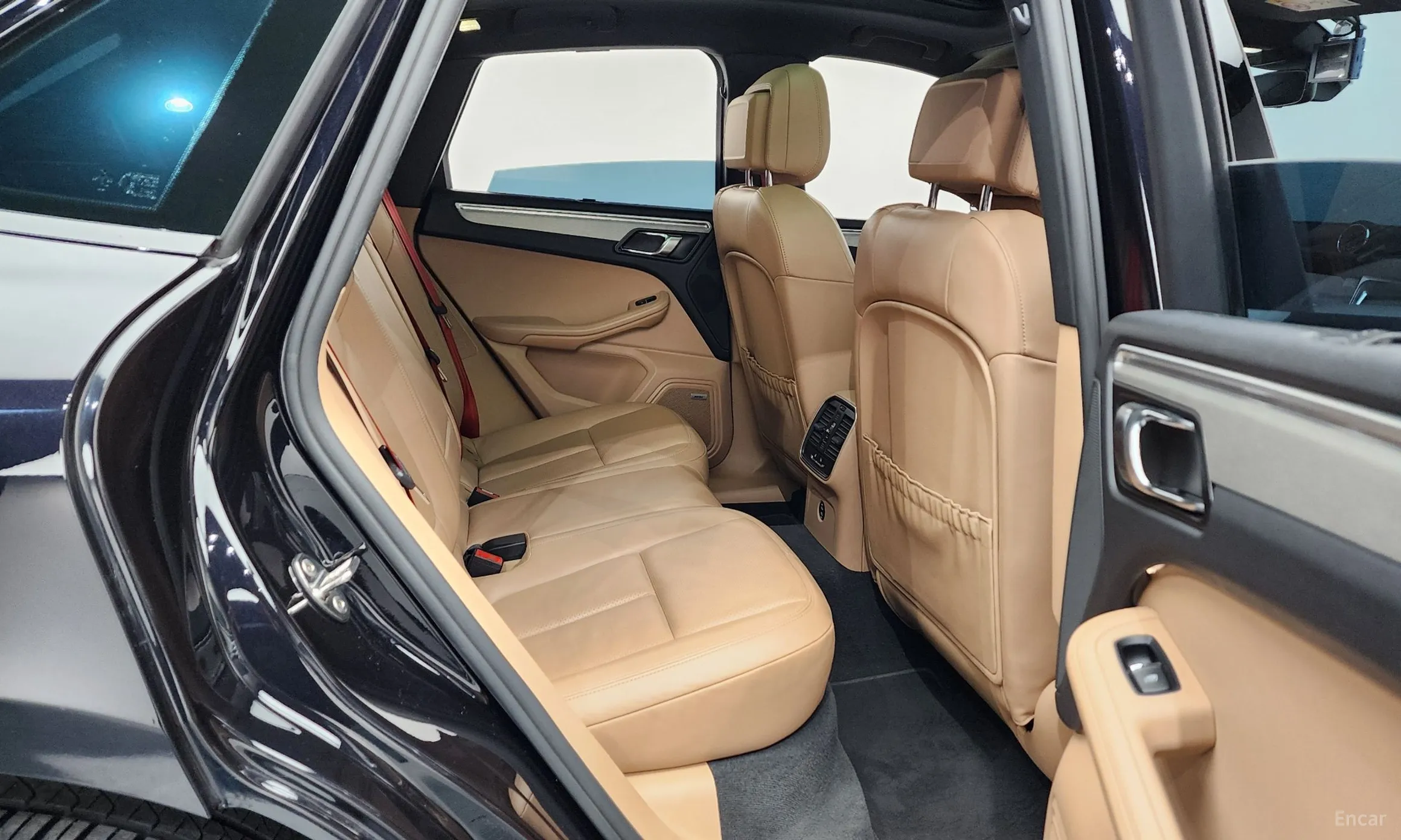 Porsche Macan превью 12