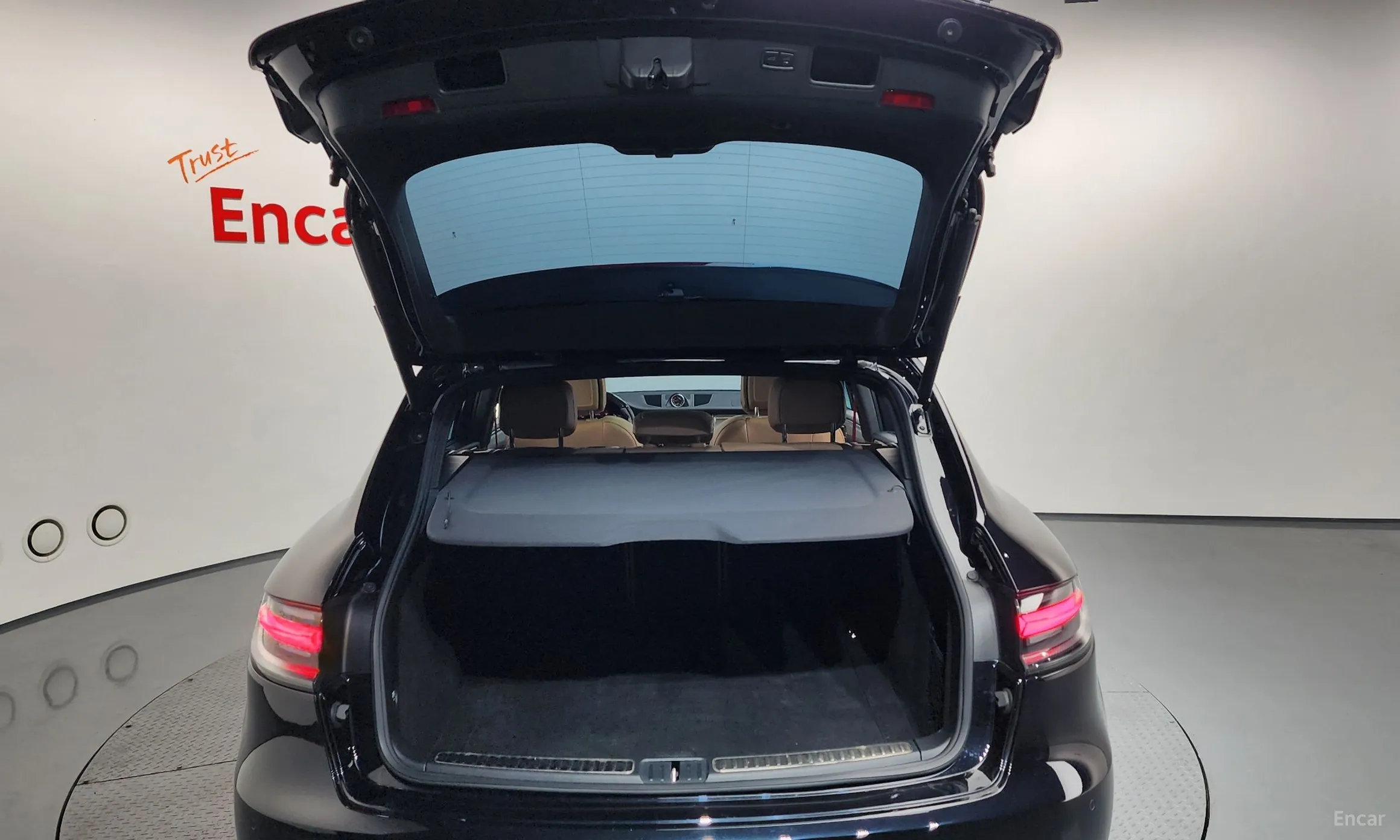 Porsche Macan превью 20