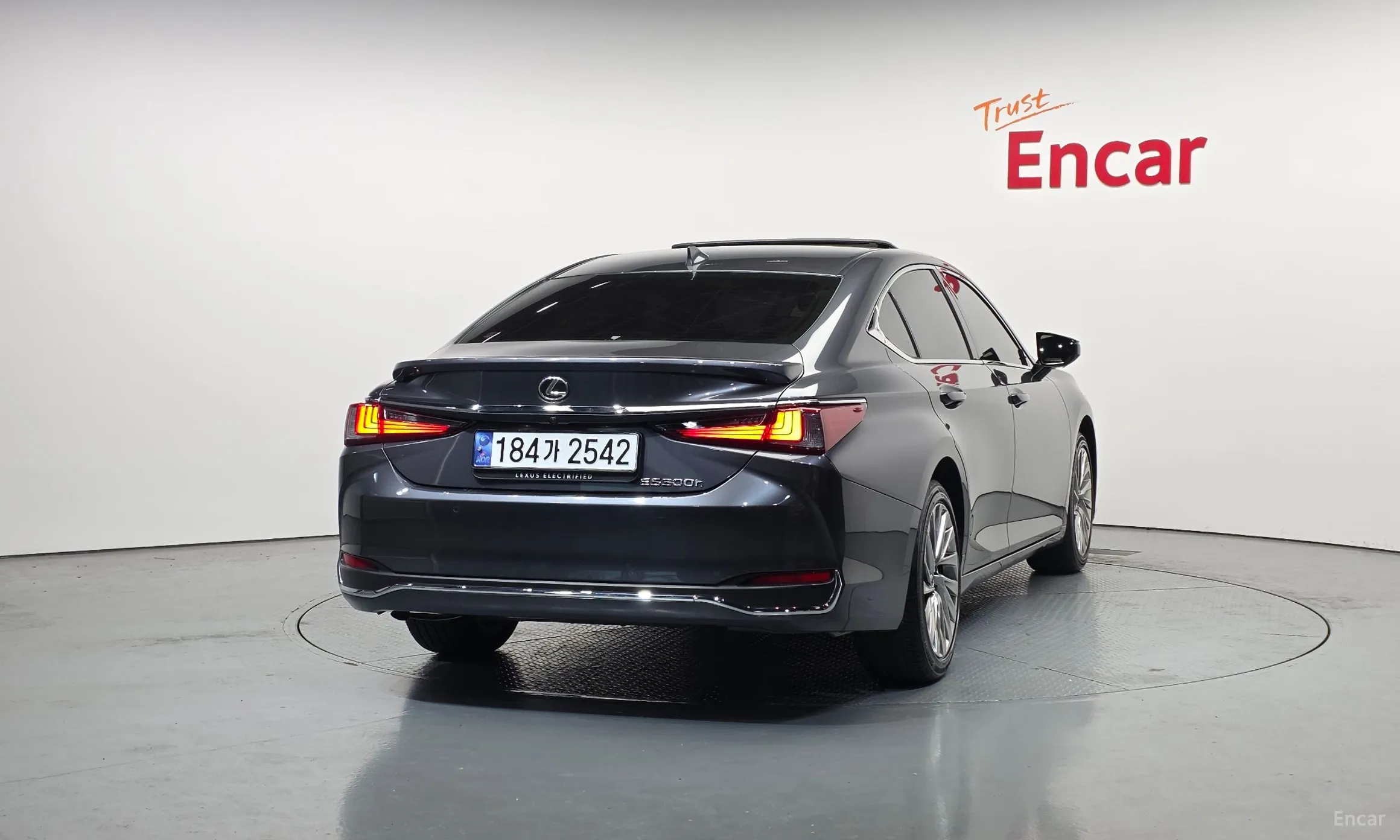 Lexus ES300h 7th Generation превью 4