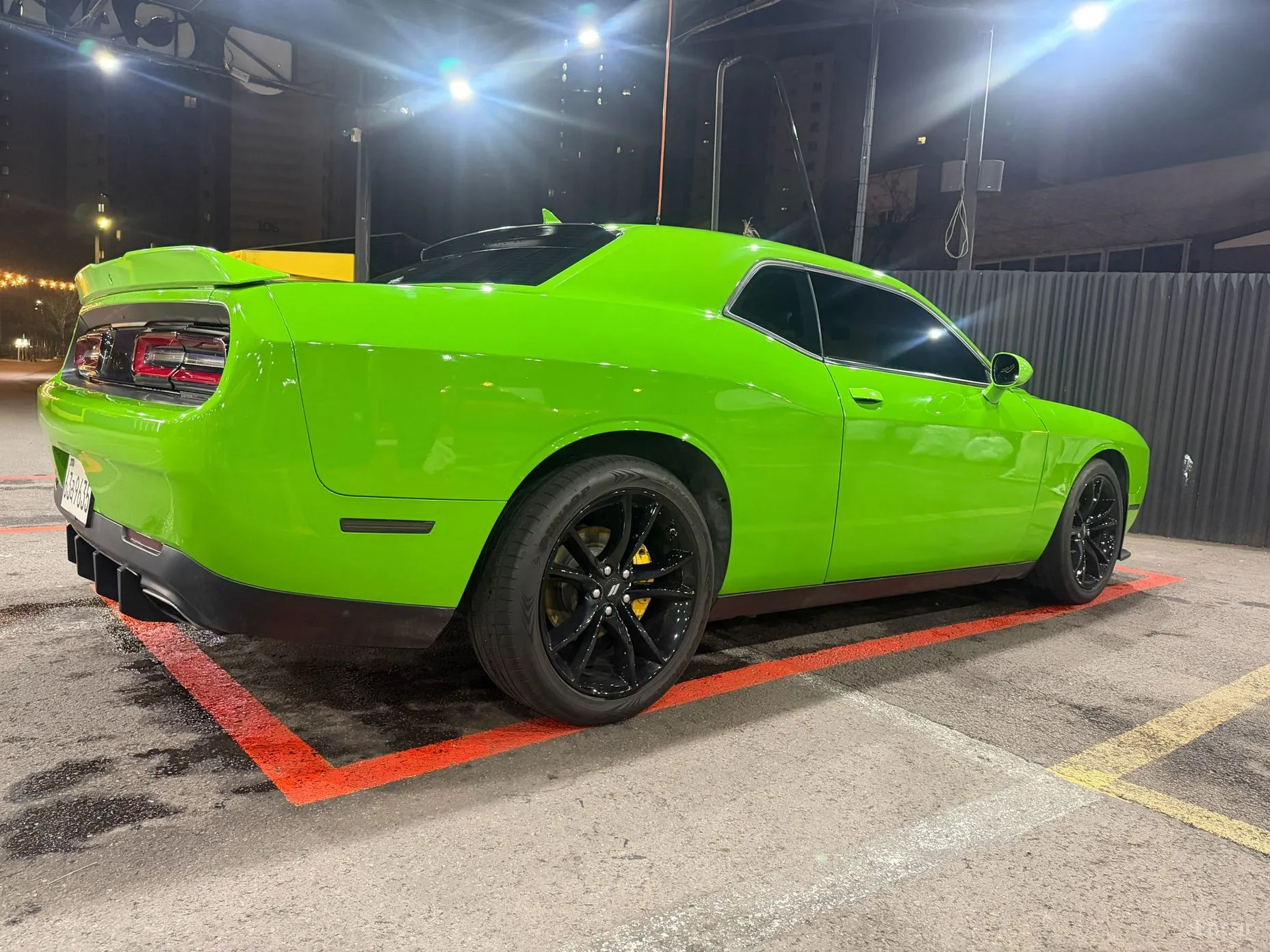 Dodge Challenger превью 8