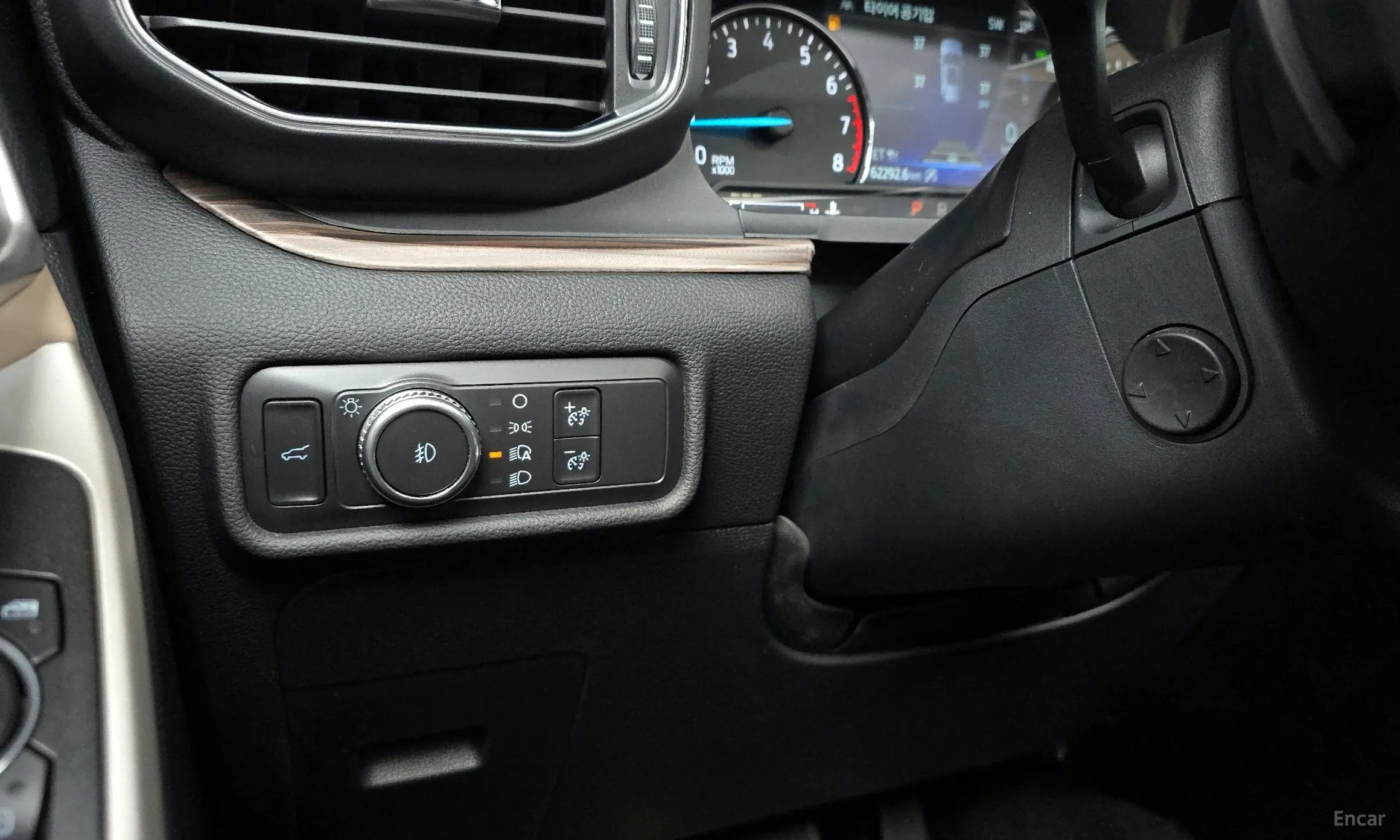 Ford Explorer 6th Generation превью 18