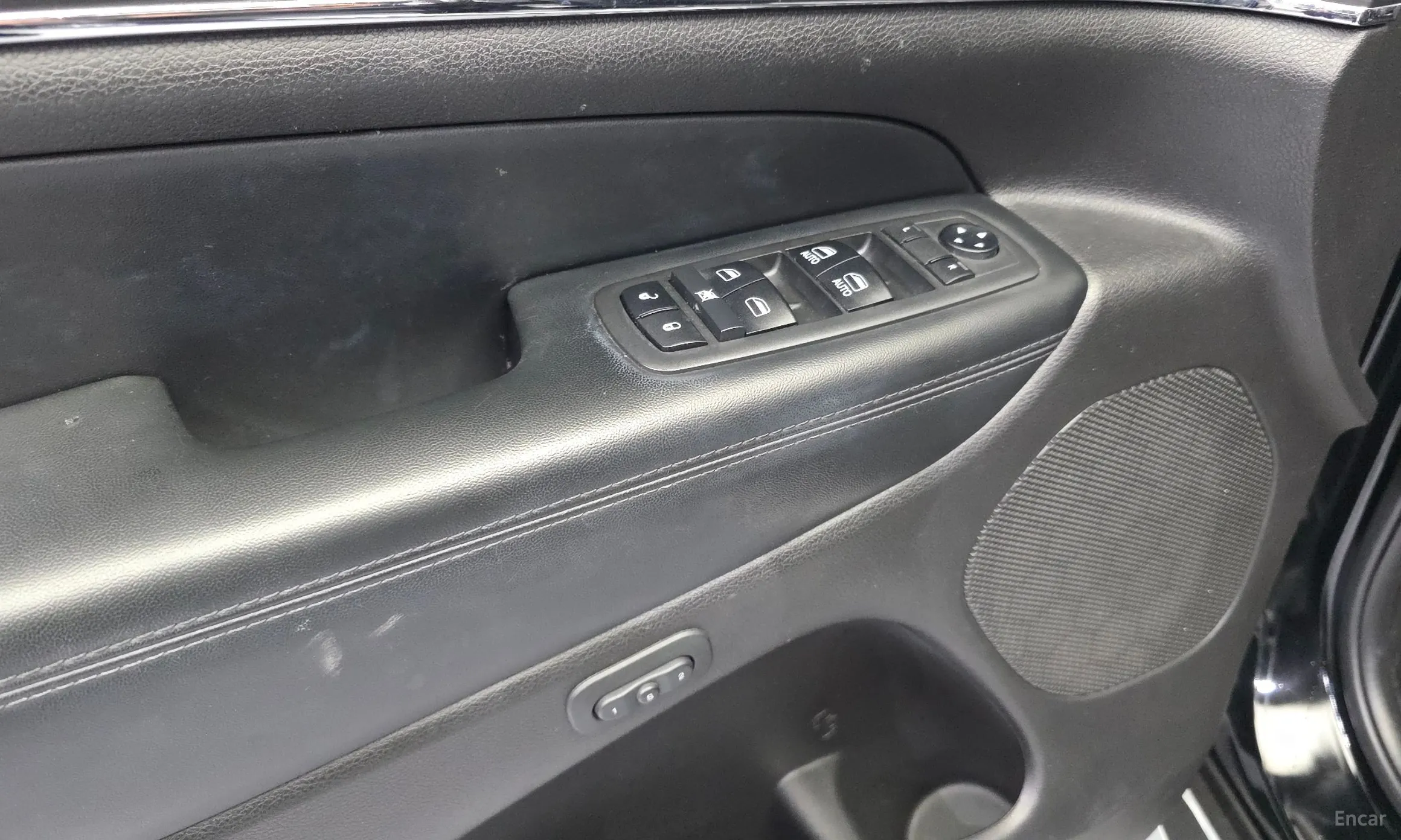 Jeep Grand Cherokee превью 12