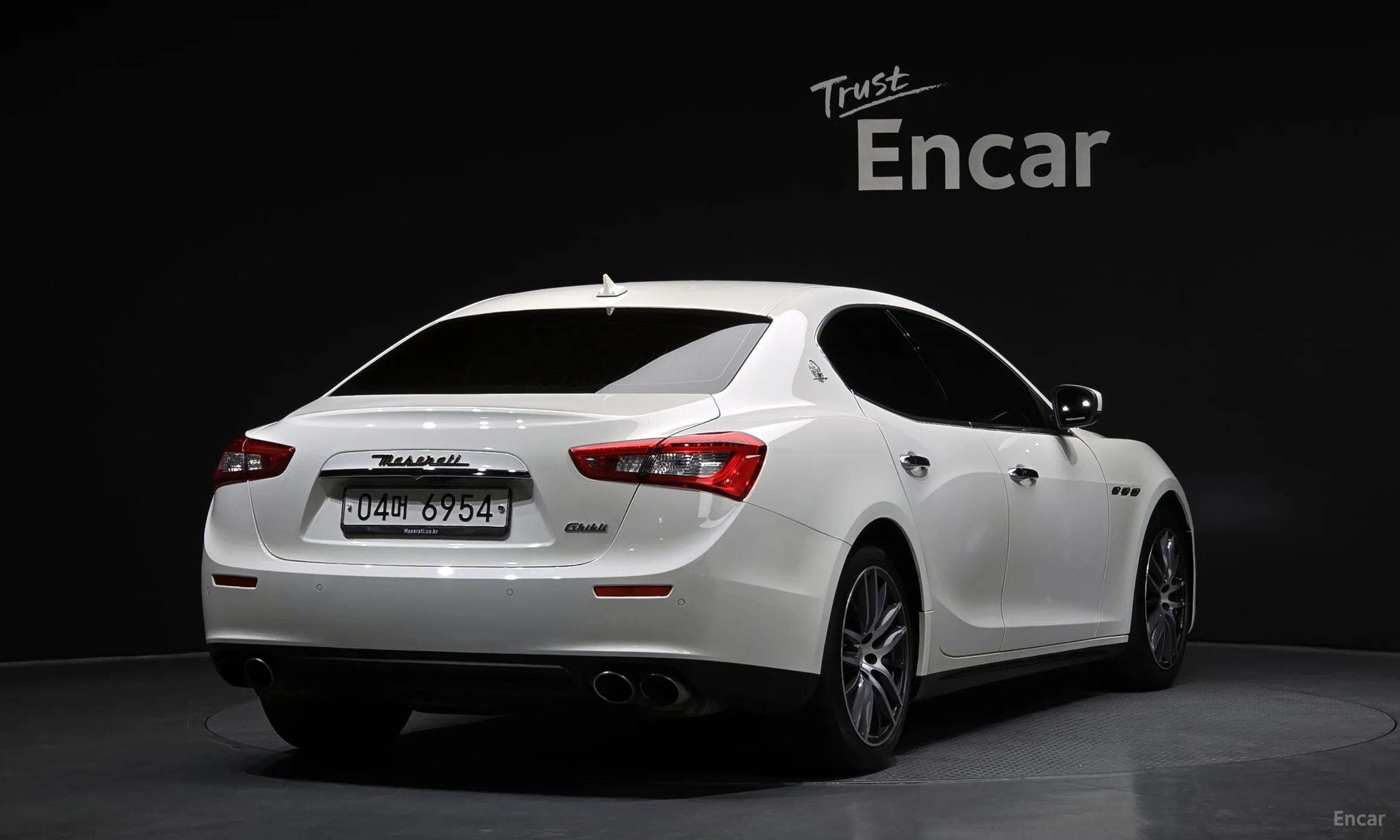 Maserati Ghibli превью 2