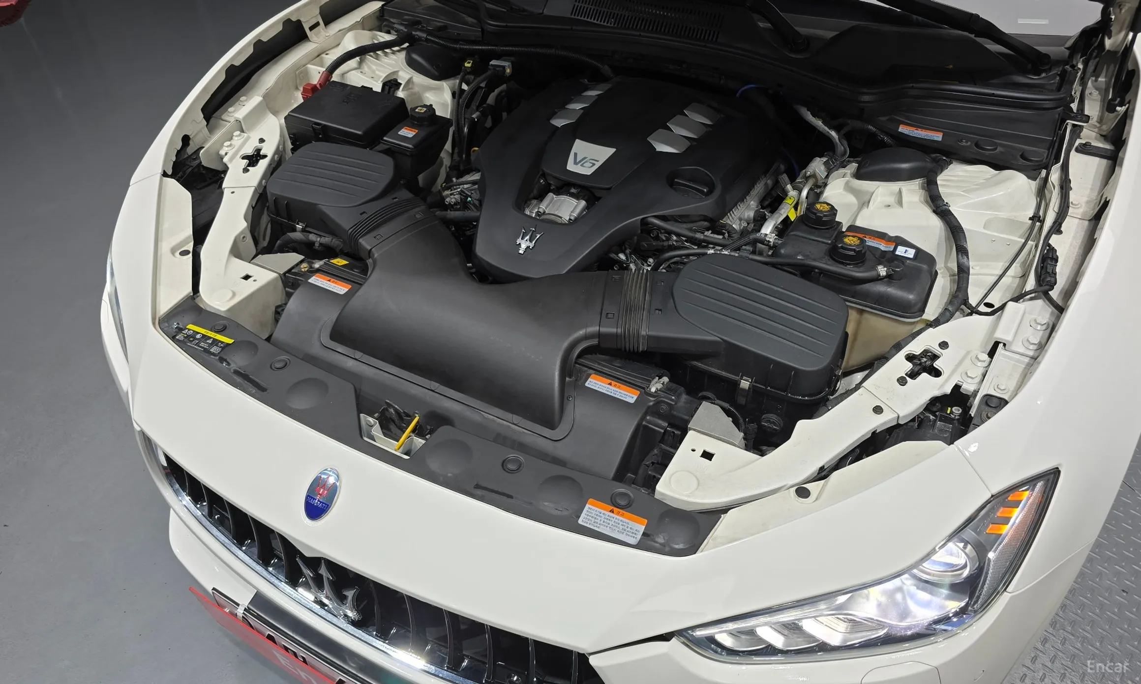 Maserati Ghibli превью 6