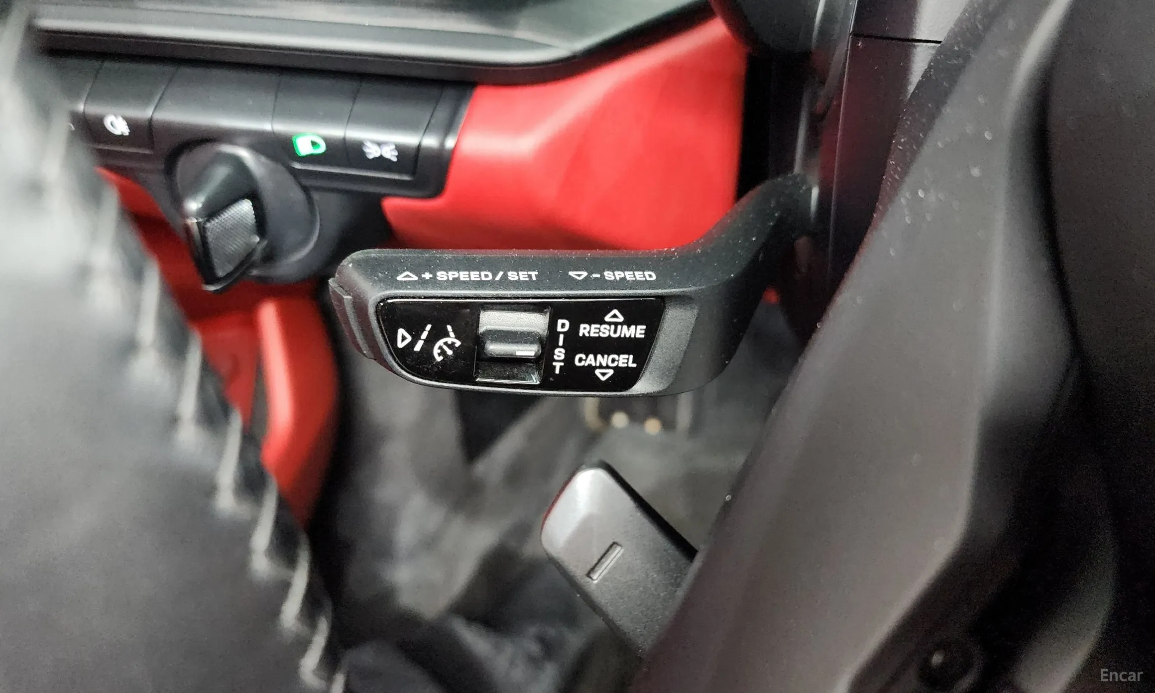 Porsche 911 (992) превью 18