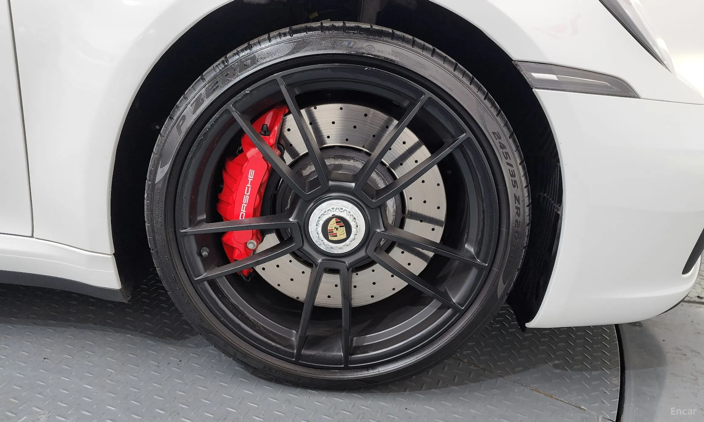 Porsche 911 (992) превью 5