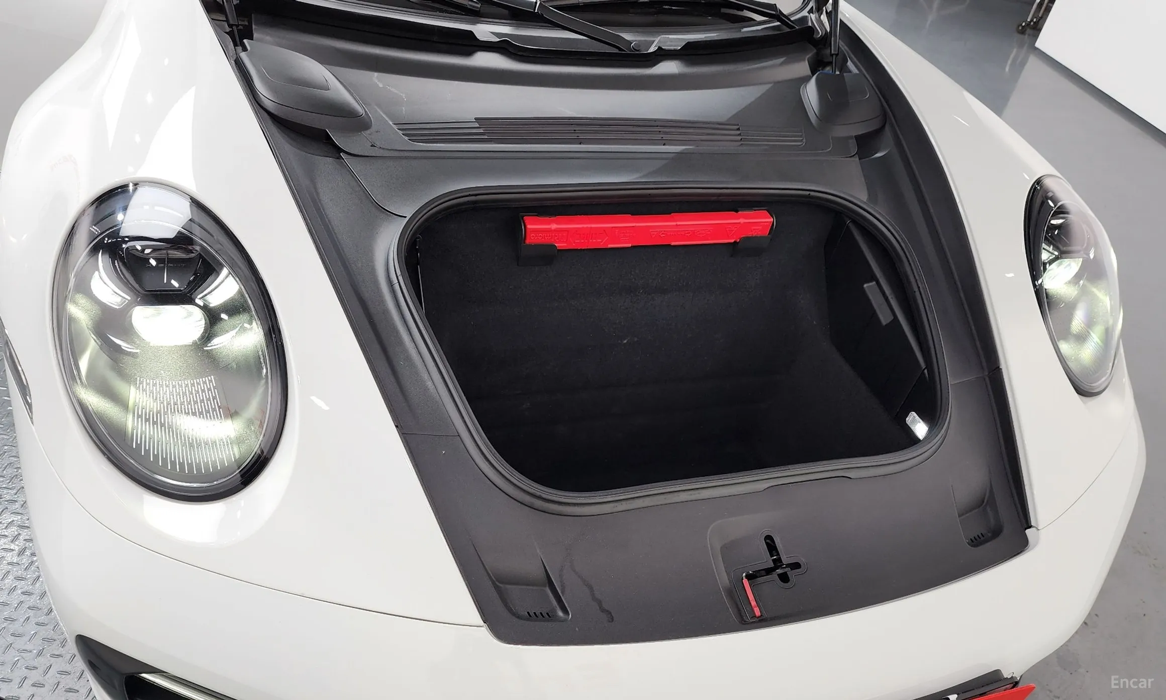 Porsche 911 (992) превью 6